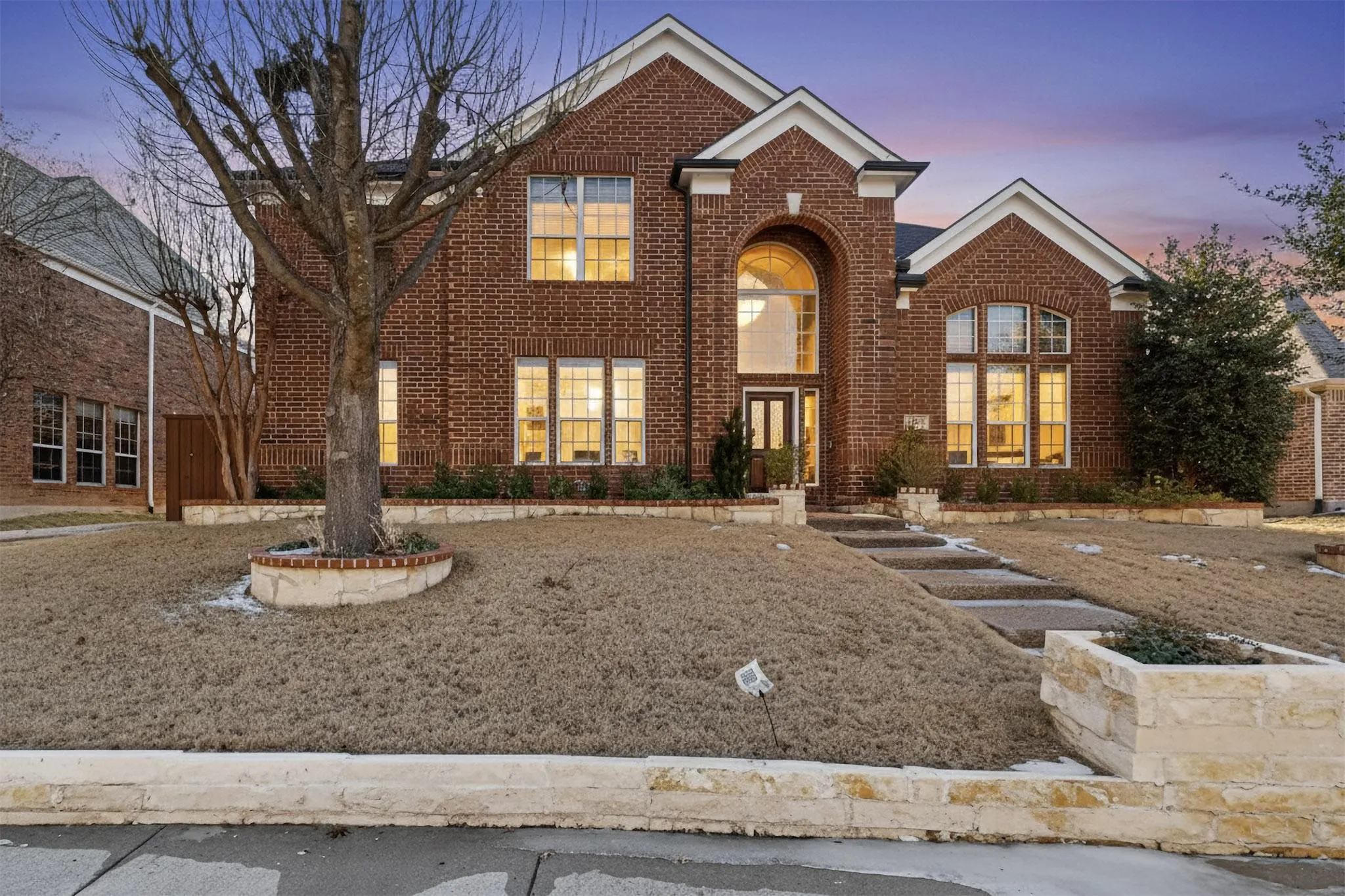 Single Family Residence For Sale in Collin County , 10051 Plainsman Lane, Frisco, Texas 75035, 4 Bedroom, 3 Bathroom, 2 Garage spaces, 3,535 Sqft, built in 2005, mls#21358218, Real Estate Agent in Frisco, Homes For Sale in Collin county, Homes For Sale in Frisco, Realtor in Frisco Texas, Real Estate Brokerage Independent Realty Texas, Luminita Cordes Realtor