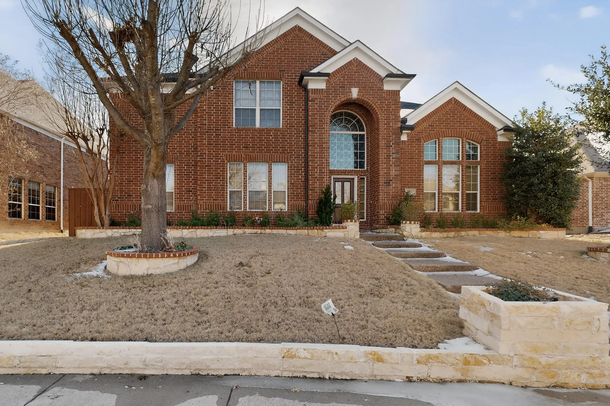 Single Family Residence For Sale in Collin County , 10051 Plainsman Lane, Frisco, Texas 75035, 4 Bedroom, 3 Bathroom, 2 Garage spaces, 3,535 Sqft, built in 2005, mls#21358218, Real Estate Agent in Frisco, Homes For Sale in Collin county, Homes For Sale in Frisco, Realtor in Frisco Texas, Real Estate Brokerage Independent Realty Texas, Luminita Cordes Realtor