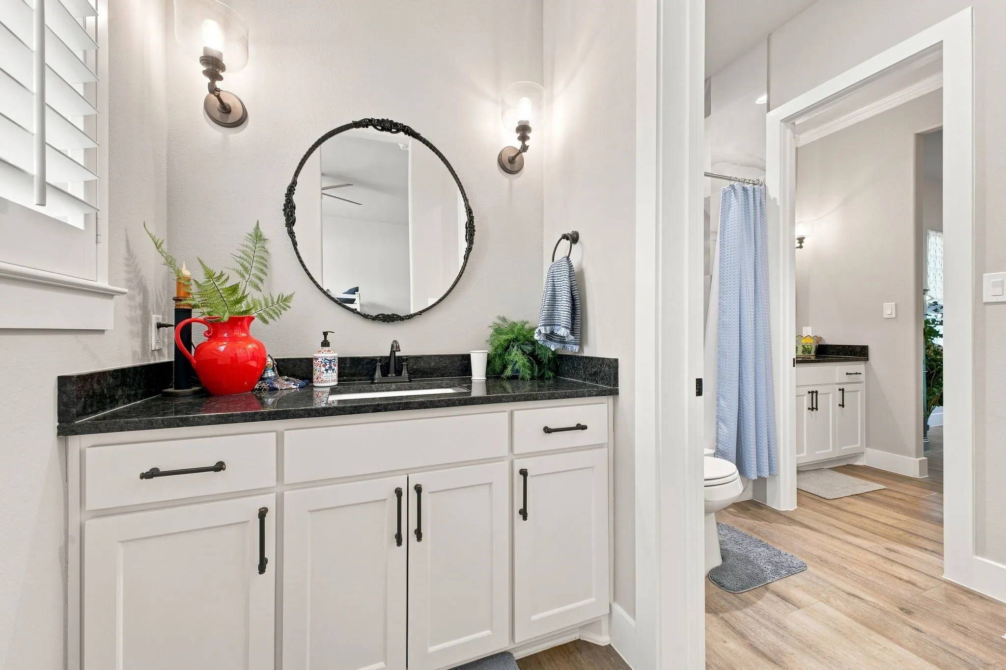 Single Family Residence For Sale in Navarro County , 215 Tonkawa Trail, Corsicana, Texas 75109, 3 Bedroom, 3 Bathroom, 3 Garage spaces, 2,609 Sqft, built in 2022, mls#21357723, Real Estate Agent in Corsicana, Homes For Sale in Navarro county, Homes For Sale in Corsicana, Realtor in Corsicana Texas, Real Estate Brokerage Independent Realty Texas, Luminita Cordes Realtor