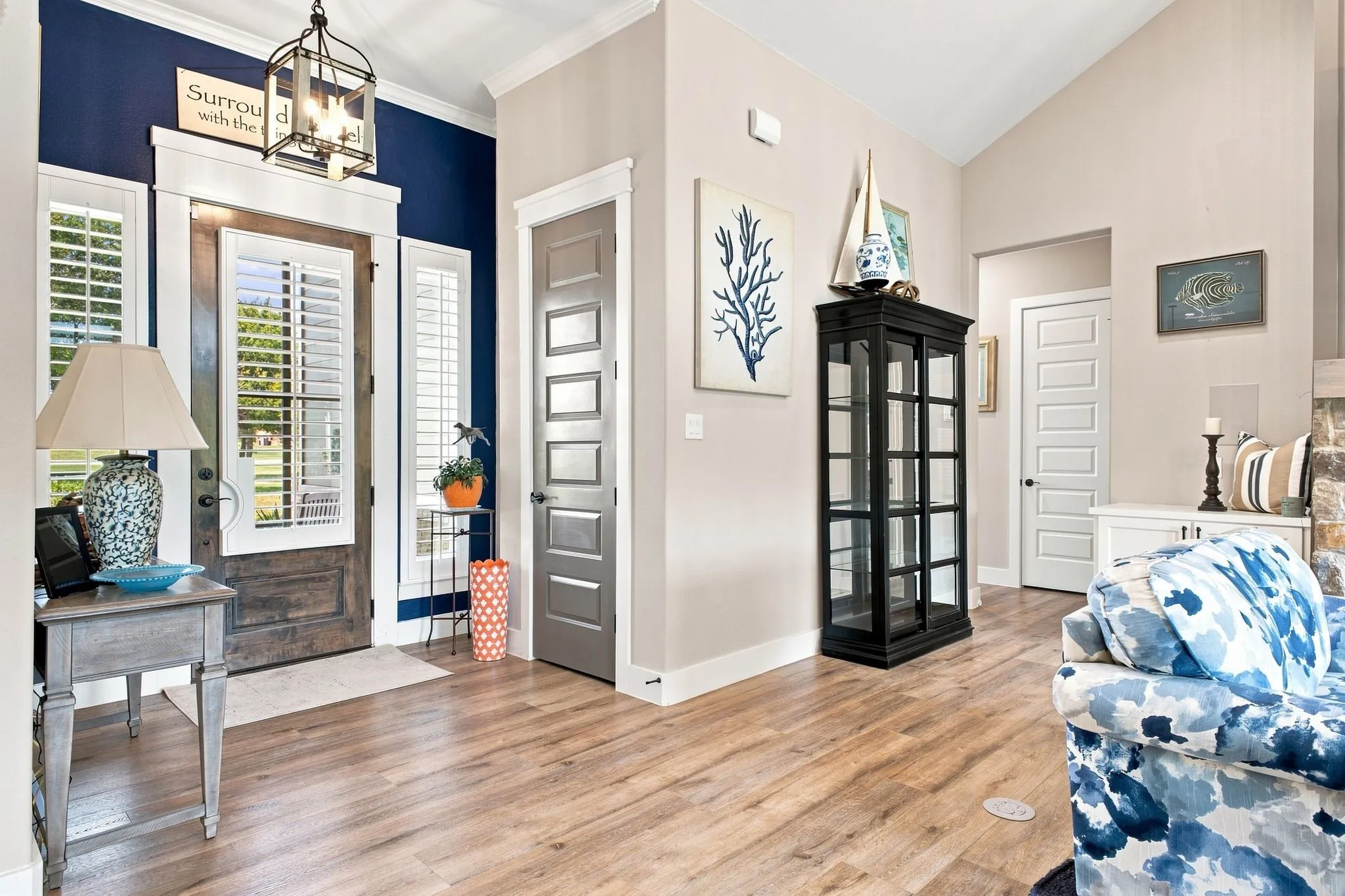 Single Family Residence For Sale in Navarro County , 215 Tonkawa Trail, Corsicana, Texas 75109, 3 Bedroom, 3 Bathroom, 3 Garage spaces, 2,609 Sqft, built in 2022, mls#21357723, Real Estate Agent in Corsicana, Homes For Sale in Navarro county, Homes For Sale in Corsicana, Realtor in Corsicana Texas, Real Estate Brokerage Independent Realty Texas, Luminita Cordes Realtor