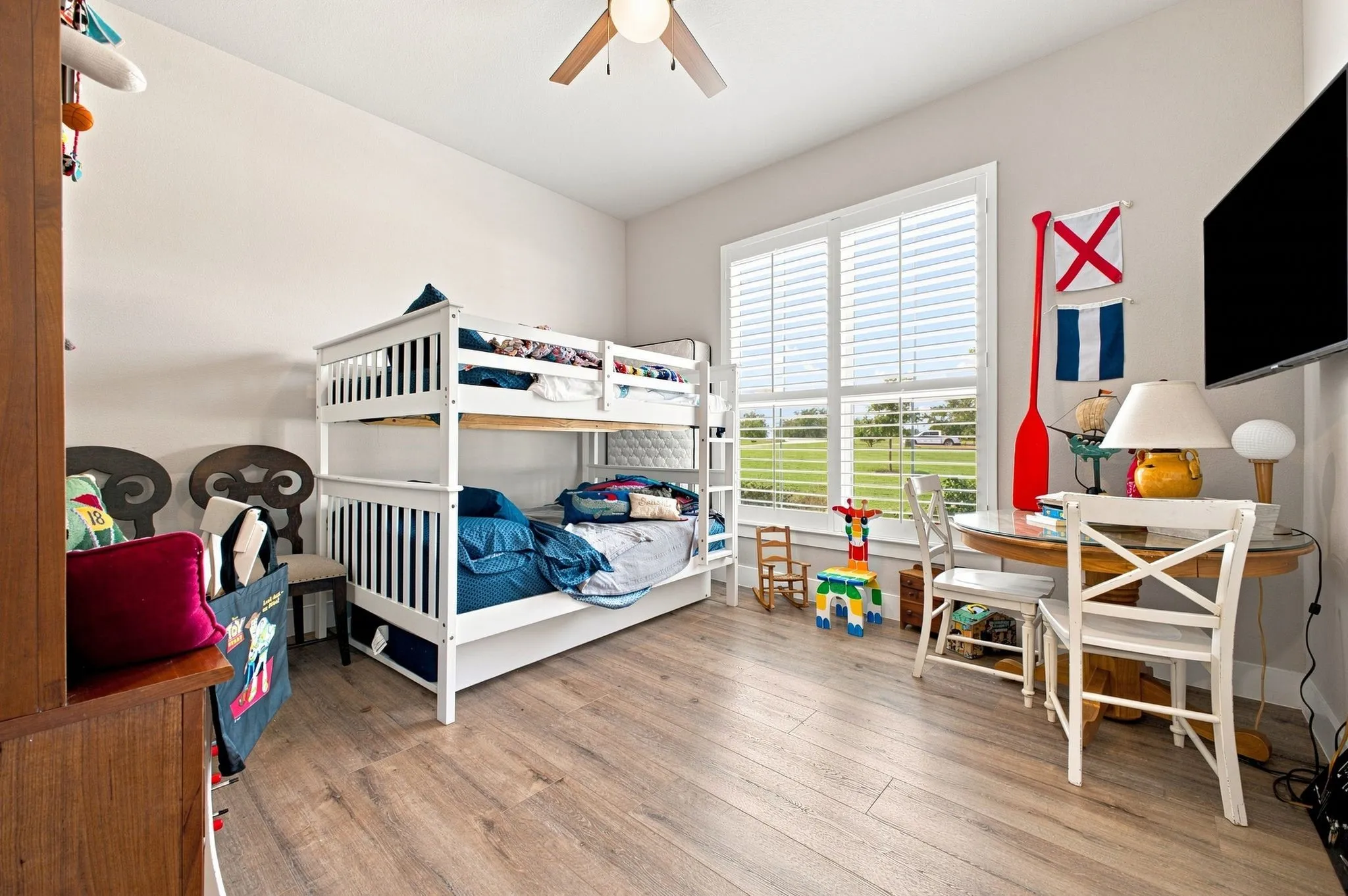 Single Family Residence For Sale in Navarro County , 215 Tonkawa Trail, Corsicana, Texas 75109, 3 Bedroom, 3 Bathroom, 3 Garage spaces, 2,609 Sqft, built in 2022, mls#21357723, Real Estate Agent in Corsicana, Homes For Sale in Navarro county, Homes For Sale in Corsicana, Realtor in Corsicana Texas, Real Estate Brokerage Independent Realty Texas, Luminita Cordes Realtor