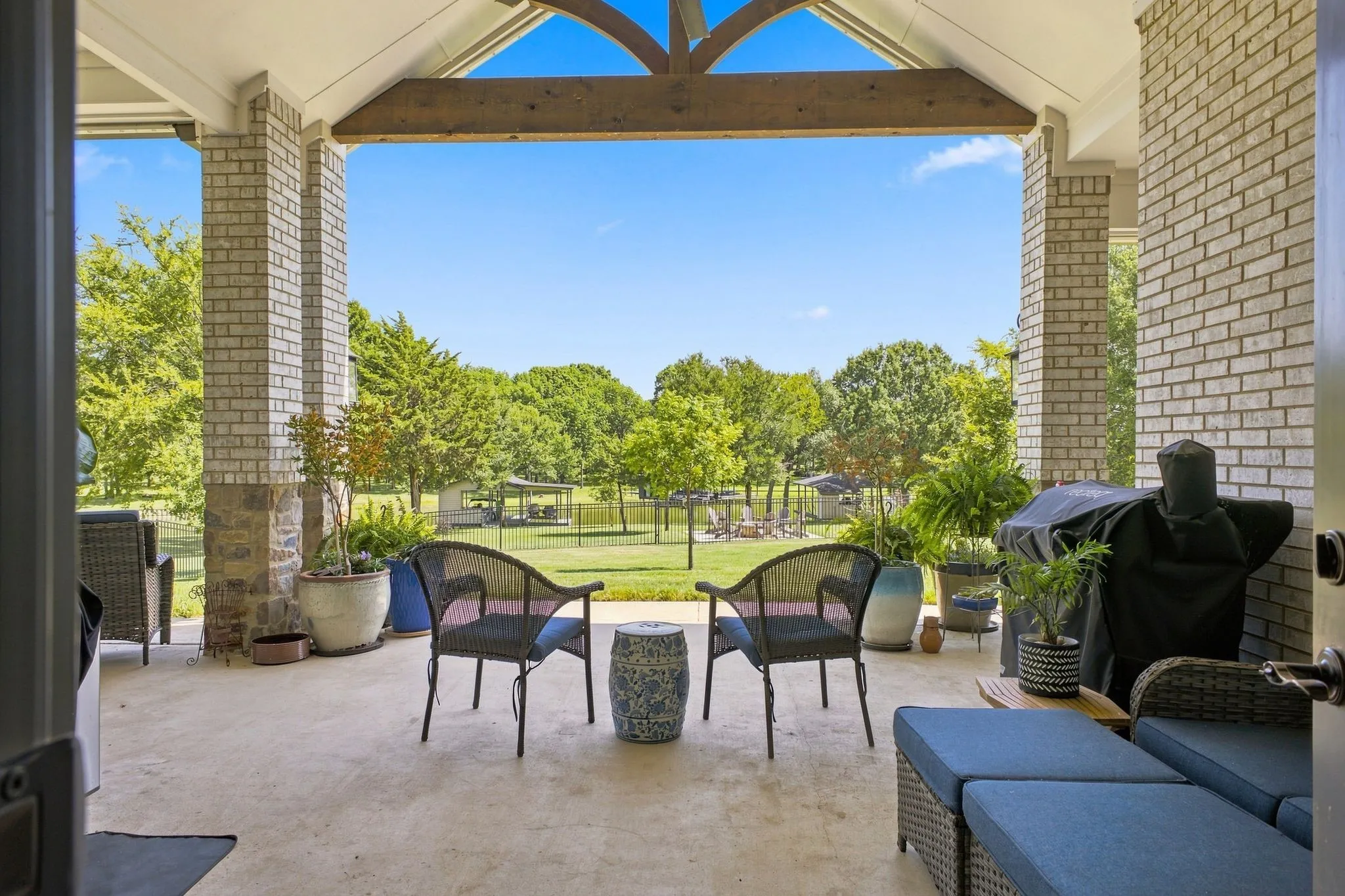 Single Family Residence For Sale in Navarro County , 215 Tonkawa Trail, Corsicana, Texas 75109, 3 Bedroom, 3 Bathroom, 3 Garage spaces, 2,609 Sqft, built in 2022, mls#21357723, Real Estate Agent in Corsicana, Homes For Sale in Navarro county, Homes For Sale in Corsicana, Realtor in Corsicana Texas, Real Estate Brokerage Independent Realty Texas, Luminita Cordes Realtor