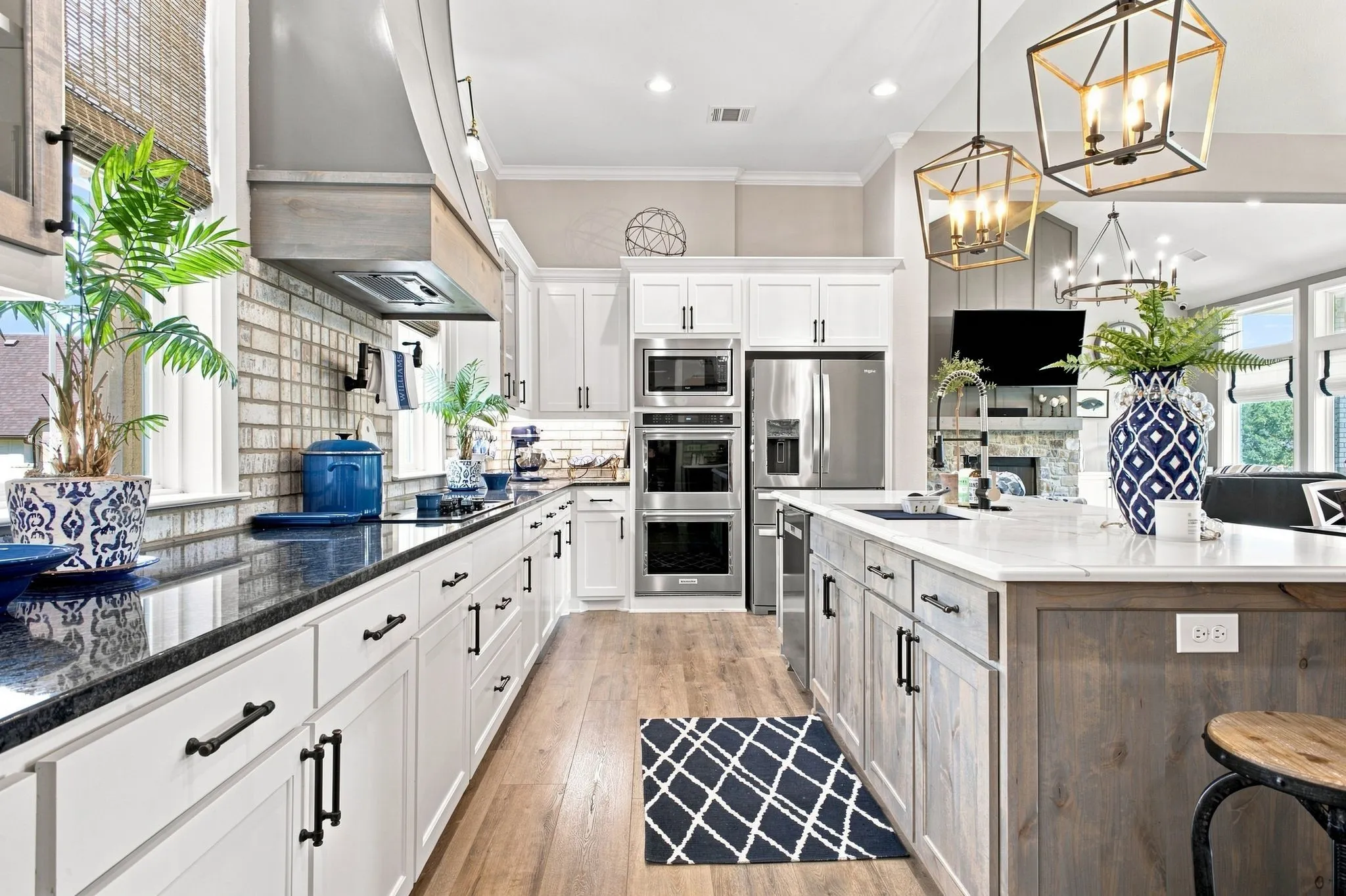 Single Family Residence For Sale in Navarro County , 215 Tonkawa Trail, Corsicana, Texas 75109, 3 Bedroom, 3 Bathroom, 3 Garage spaces, 2,609 Sqft, built in 2022, mls#21357723, Real Estate Agent in Corsicana, Homes For Sale in Navarro county, Homes For Sale in Corsicana, Realtor in Corsicana Texas, Real Estate Brokerage Independent Realty Texas, Luminita Cordes Realtor