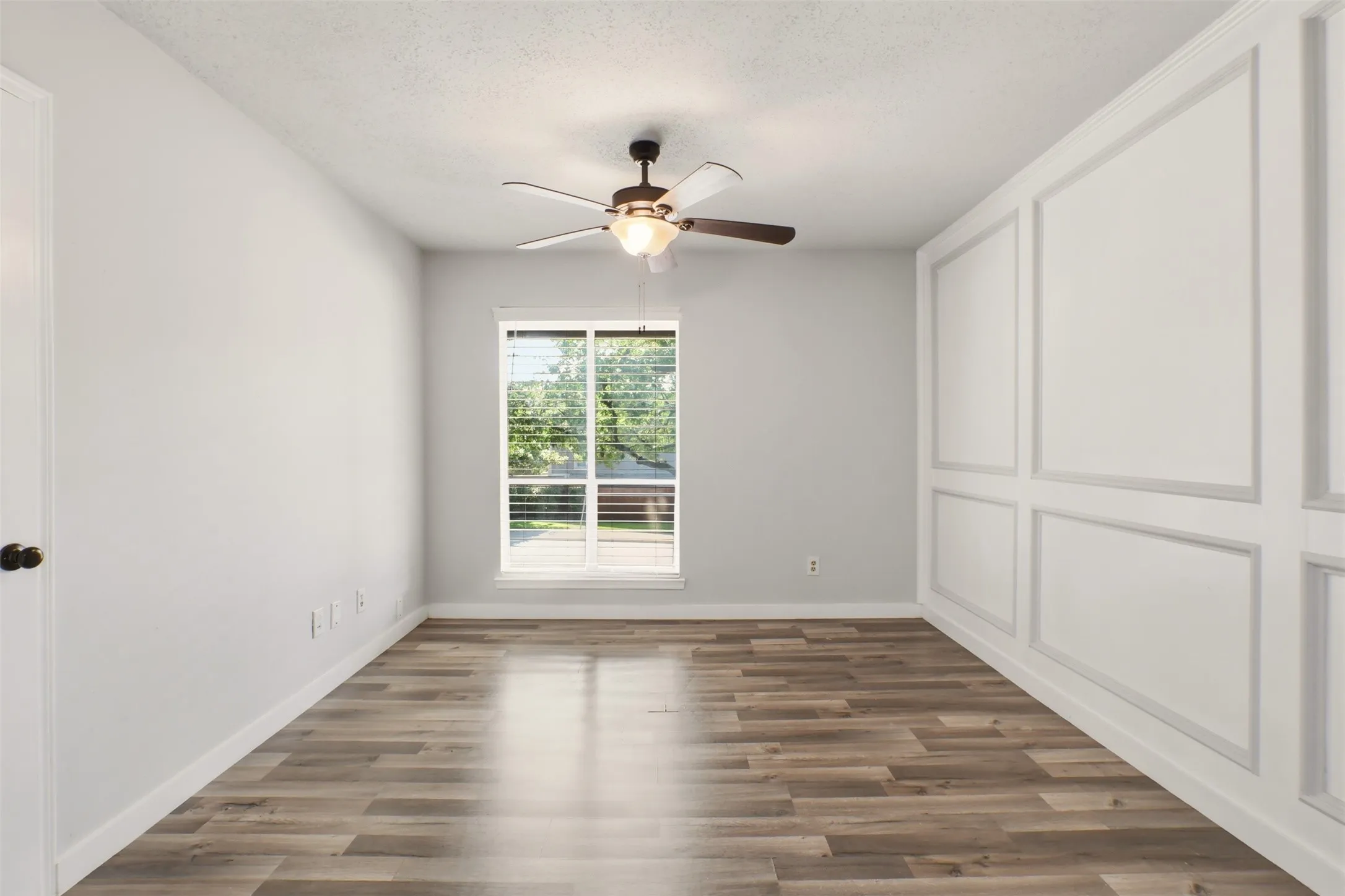 Condominium For Sale in Dallas County , 10526 Stone Canyon Road 201, Dallas, Texas 75230, 3 Bedroom, 2 Bathroom, Garage spaces, 1,406 Sqft, built in 1970, mls#21358222, Real Estate Agent in Dallas, Homes For Sale in Dallas county, Homes For Sale in Dallas, Realtor in Dallas Texas, Real Estate Brokerage Independent Realty Texas, Luminita Cordes Realtor