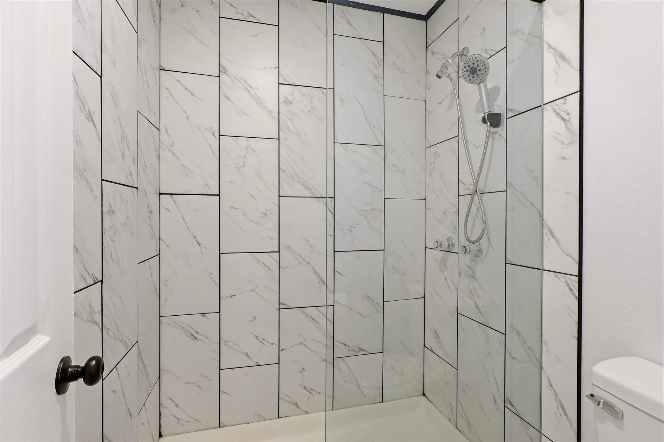 Condominium For Sale in Dallas County , 10526 Stone Canyon Road 201, Dallas, Texas 75230, 3 Bedroom, 2 Bathroom, Garage spaces, 1,406 Sqft, built in 1970, mls#21358222, Real Estate Agent in Dallas, Homes For Sale in Dallas county, Homes For Sale in Dallas, Realtor in Dallas Texas, Real Estate Brokerage Independent Realty Texas, Luminita Cordes Realtor