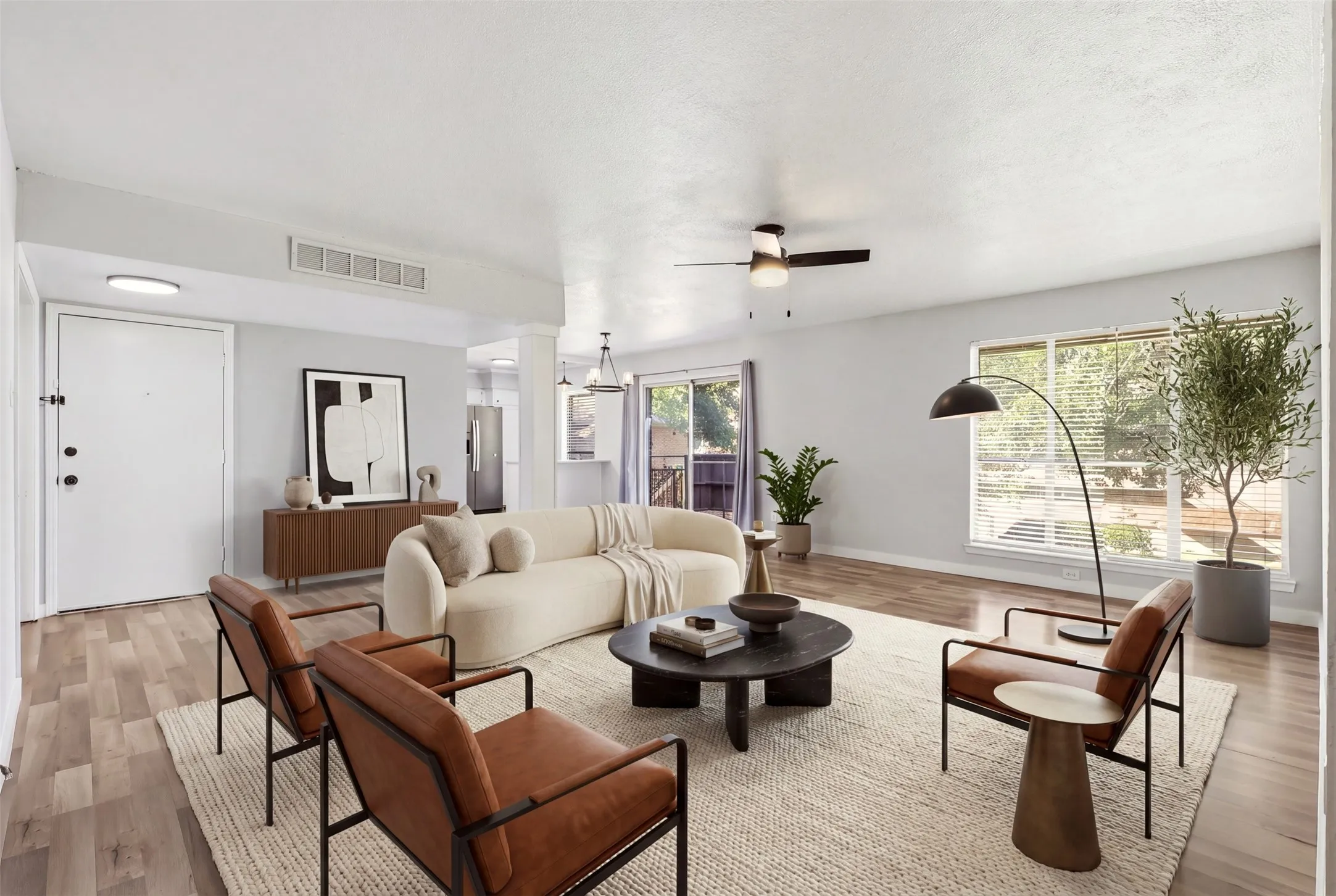 Condominium For Sale in Dallas County , 10526 Stone Canyon Road 201, Dallas, Texas 75230, 3 Bedroom, 2 Bathroom, Garage spaces, 1,406 Sqft, built in 1970, mls#21358222, Real Estate Agent in Dallas, Homes For Sale in Dallas county, Homes For Sale in Dallas, Realtor in Dallas Texas, Real Estate Brokerage Independent Realty Texas, Luminita Cordes Realtor