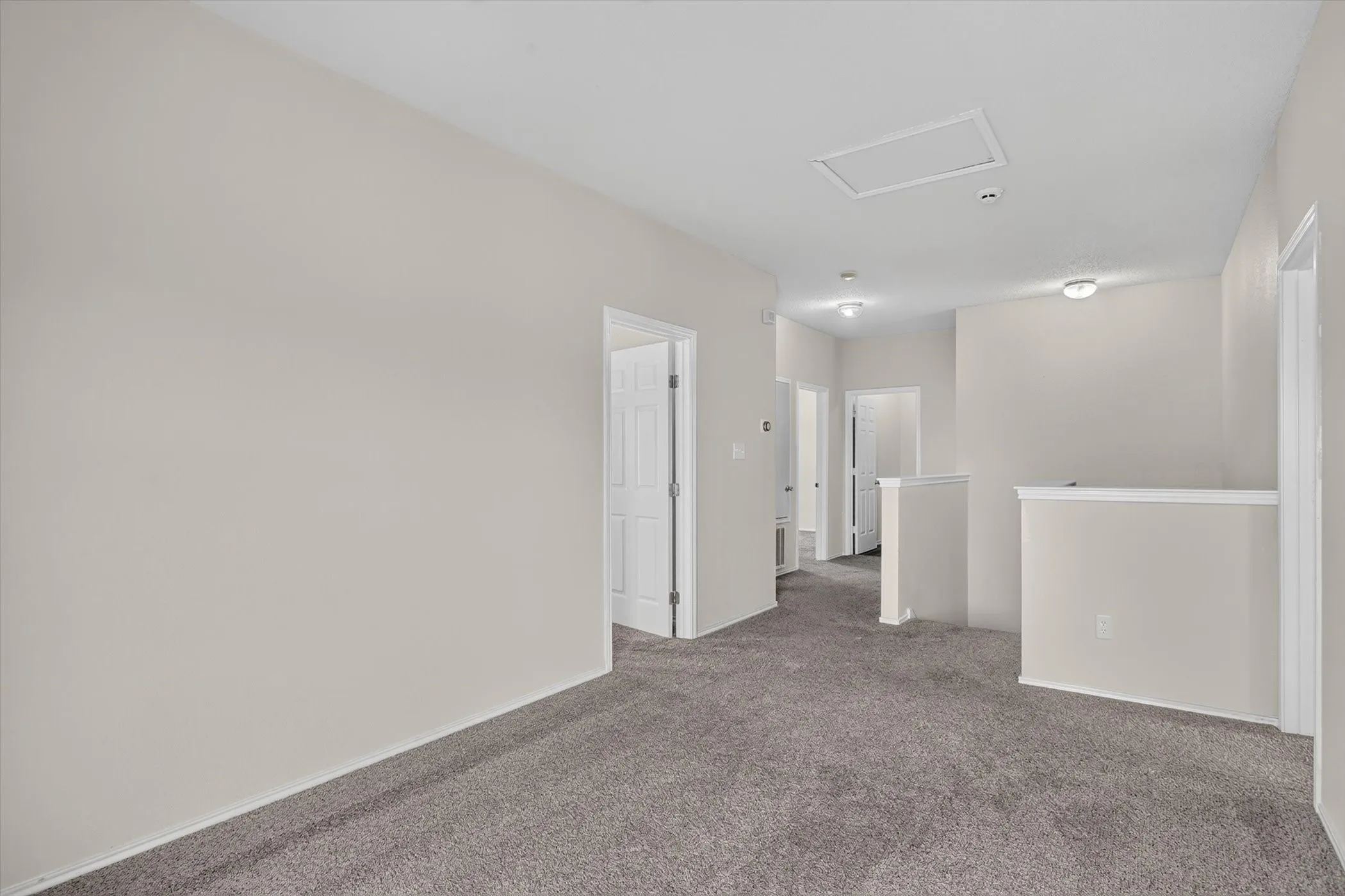Single Family Residence For Sale in Tarrant County , 2427 Arroyo Springs Drive, Grand Prairie, Texas 75052, 3 Bedroom, 3 Bathroom, 2 Garage spaces, 2,437 Sqft, built in 2004, Price $359,999, mls#21358240, Real Estate Agent in Grand Prairie, Homes For Sale in Tarrant county, Homes For Sale in Grand Prairie, Realtor in Grand Prairie Texas, Real Estate Brokerage Independent Realty Texas, Luminita Cordes Realtor
