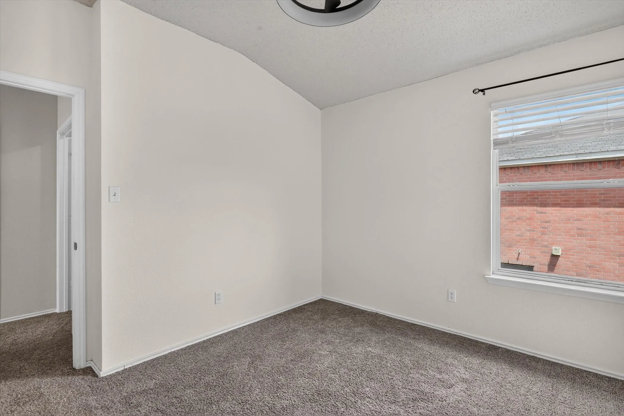 Single Family Residence For Sale in Tarrant County , 2427 Arroyo Springs Drive, Grand Prairie, Texas 75052, 3 Bedroom, 3 Bathroom, 2 Garage spaces, 2,437 Sqft, built in 2004, Price $359,999, mls#21358240, Real Estate Agent in Grand Prairie, Homes For Sale in Tarrant county, Homes For Sale in Grand Prairie, Realtor in Grand Prairie Texas, Real Estate Brokerage Independent Realty Texas, Luminita Cordes Realtor
