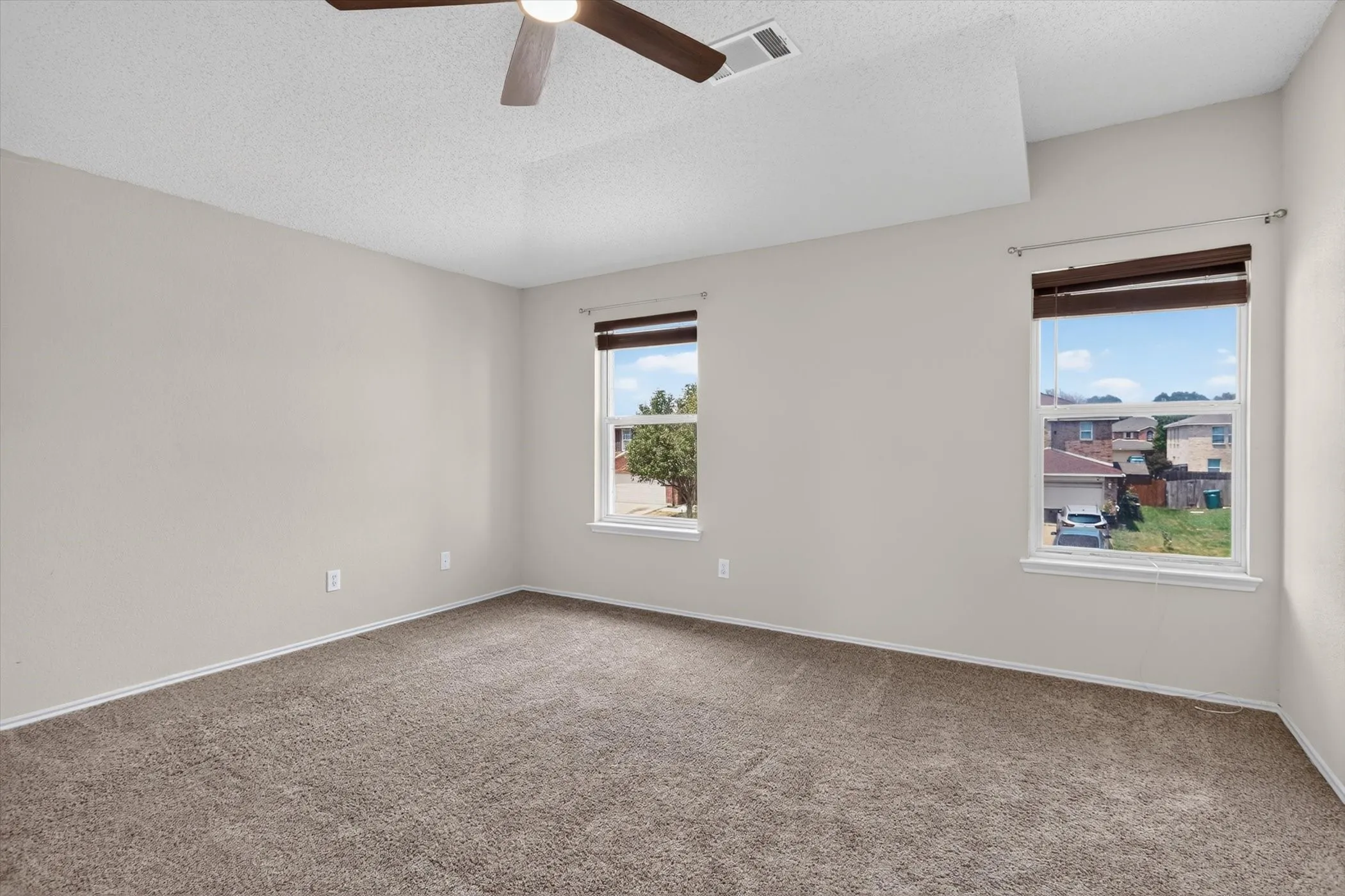 Single Family Residence For Sale in Tarrant County , 2427 Arroyo Springs Drive, Grand Prairie, Texas 75052, 3 Bedroom, 3 Bathroom, 2 Garage spaces, 2,437 Sqft, built in 2004, Price $359,999, mls#21358240, Real Estate Agent in Grand Prairie, Homes For Sale in Tarrant county, Homes For Sale in Grand Prairie, Realtor in Grand Prairie Texas, Real Estate Brokerage Independent Realty Texas, Luminita Cordes Realtor