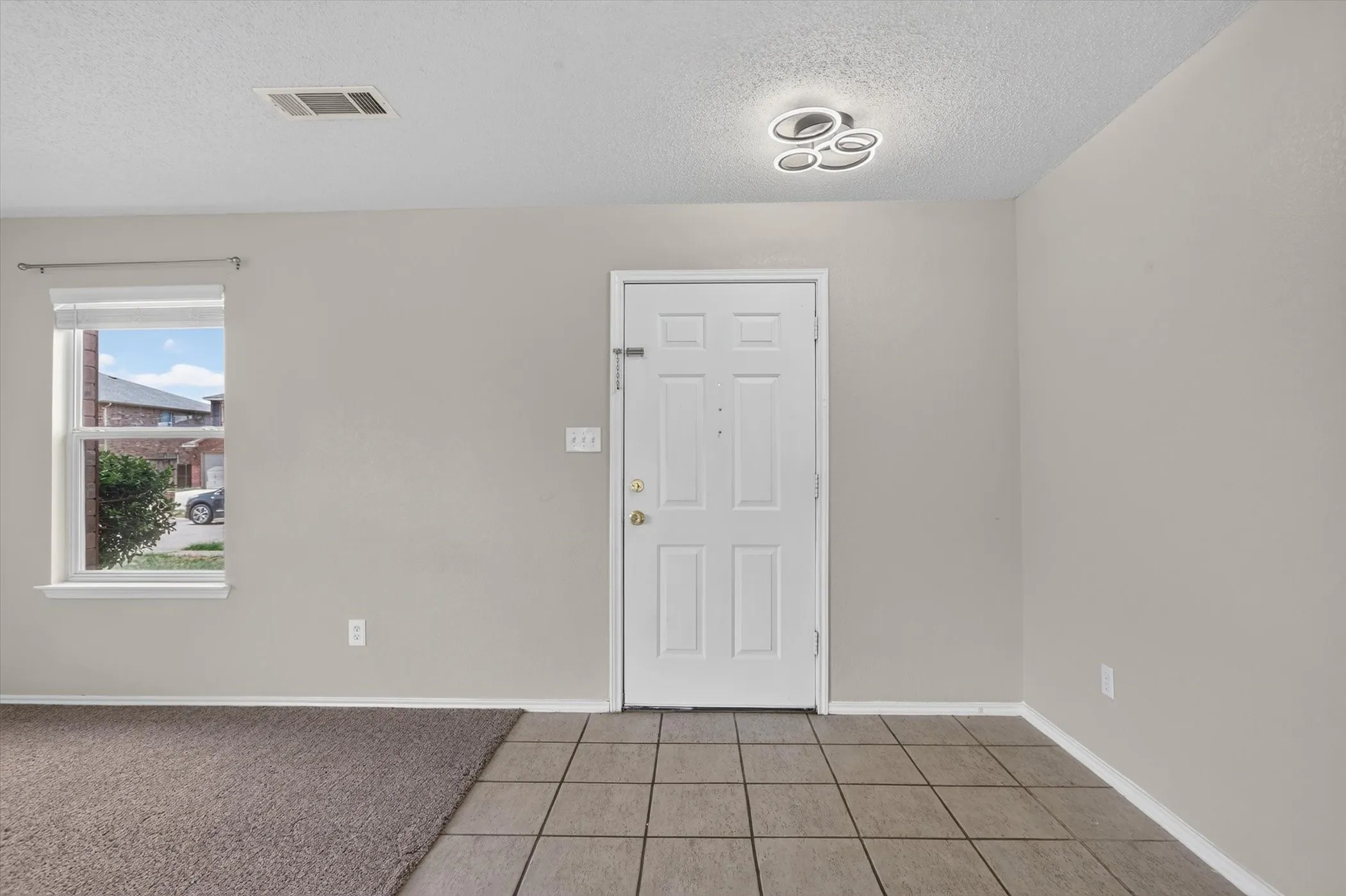 Single Family Residence For Sale in Tarrant County , 2427 Arroyo Springs Drive, Grand Prairie, Texas 75052, 3 Bedroom, 3 Bathroom, 2 Garage spaces, 2,437 Sqft, built in 2004, Price $359,999, mls#21358240, Real Estate Agent in Grand Prairie, Homes For Sale in Tarrant county, Homes For Sale in Grand Prairie, Realtor in Grand Prairie Texas, Real Estate Brokerage Independent Realty Texas, Luminita Cordes Realtor