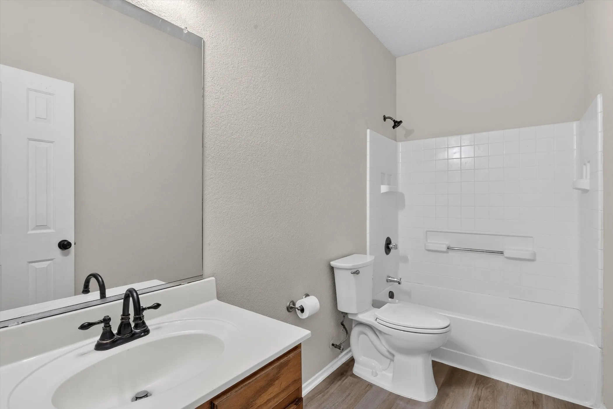 Single Family Residence For Sale in Tarrant County , 2427 Arroyo Springs Drive, Grand Prairie, Texas 75052, 3 Bedroom, 3 Bathroom, 2 Garage spaces, 2,437 Sqft, built in 2004, Price $359,999, mls#21358240, Real Estate Agent in Grand Prairie, Homes For Sale in Tarrant county, Homes For Sale in Grand Prairie, Realtor in Grand Prairie Texas, Real Estate Brokerage Independent Realty Texas, Luminita Cordes Realtor