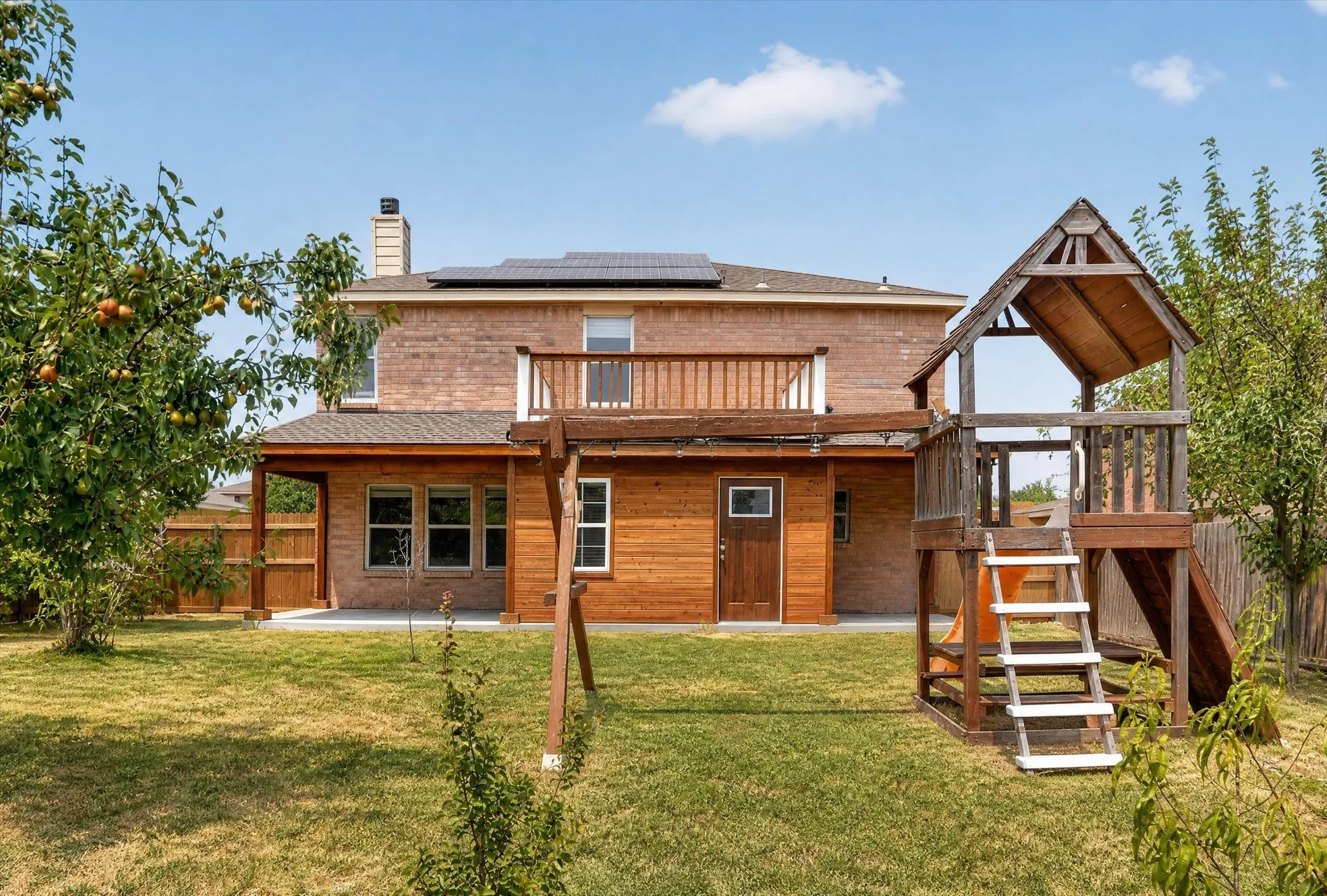 Single Family Residence For Sale in Tarrant County , 2427 Arroyo Springs Drive, Grand Prairie, Texas 75052, 3 Bedroom, 3 Bathroom, 2 Garage spaces, 2,437 Sqft, built in 2004, Price $359,999, mls#21358240, Real Estate Agent in Grand Prairie, Homes For Sale in Tarrant county, Homes For Sale in Grand Prairie, Realtor in Grand Prairie Texas, Real Estate Brokerage Independent Realty Texas, Luminita Cordes Realtor