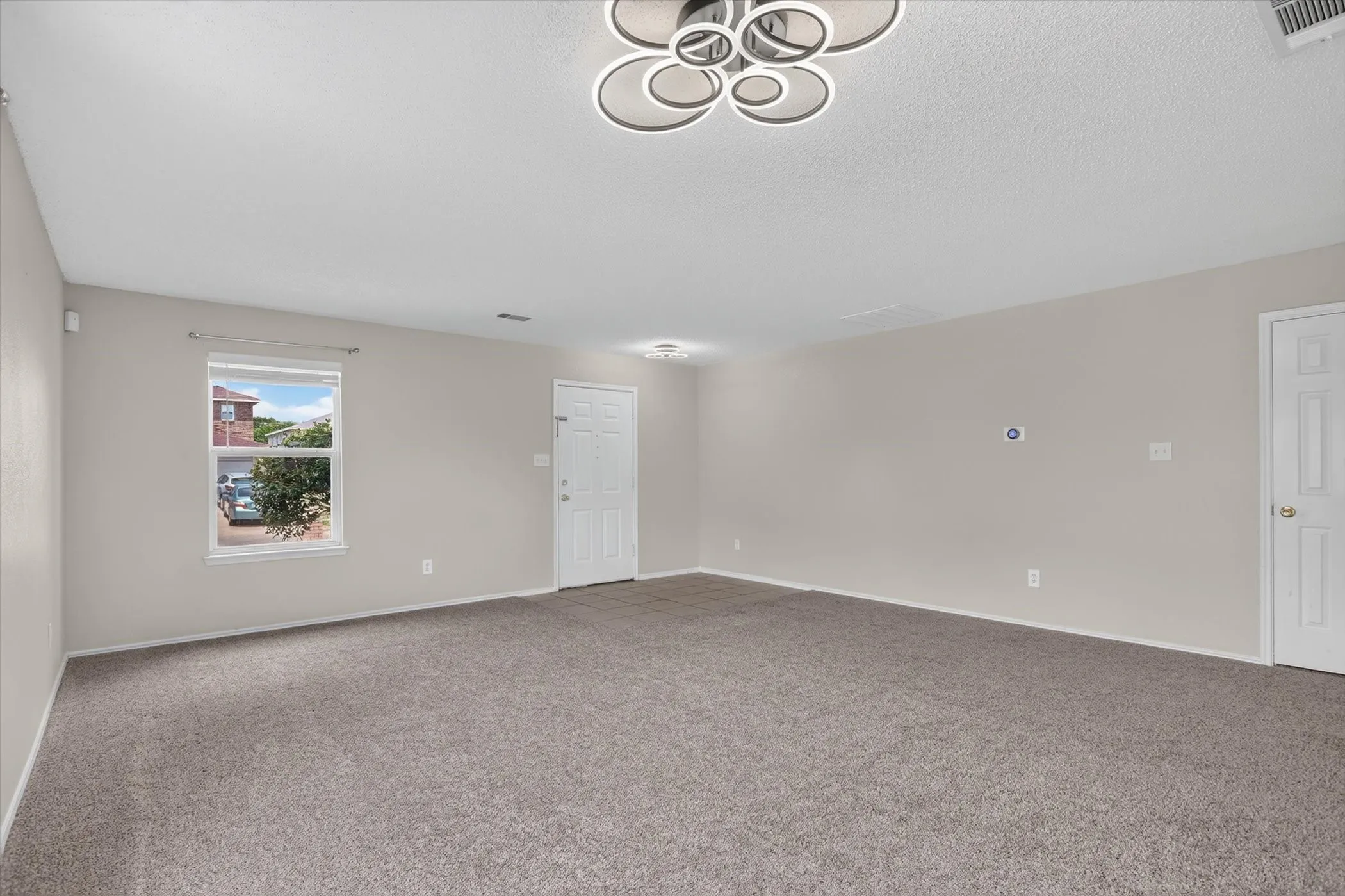Single Family Residence For Sale in Tarrant County , 2427 Arroyo Springs Drive, Grand Prairie, Texas 75052, 3 Bedroom, 3 Bathroom, 2 Garage spaces, 2,437 Sqft, built in 2004, Price $359,999, mls#21358240, Real Estate Agent in Grand Prairie, Homes For Sale in Tarrant county, Homes For Sale in Grand Prairie, Realtor in Grand Prairie Texas, Real Estate Brokerage Independent Realty Texas, Luminita Cordes Realtor