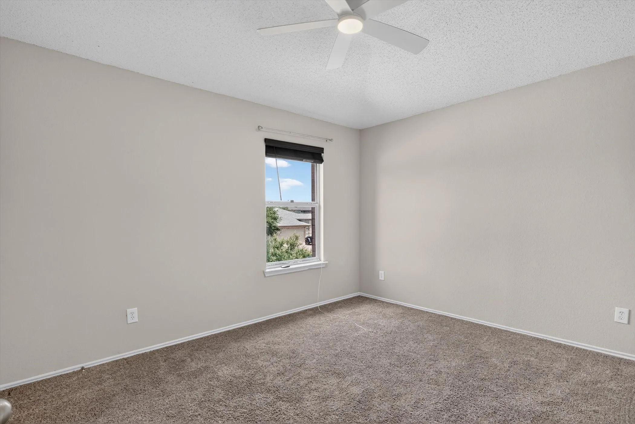 Single Family Residence For Sale in Tarrant County , 2427 Arroyo Springs Drive, Grand Prairie, Texas 75052, 3 Bedroom, 3 Bathroom, 2 Garage spaces, 2,437 Sqft, built in 2004, Price $359,999, mls#21358240, Real Estate Agent in Grand Prairie, Homes For Sale in Tarrant county, Homes For Sale in Grand Prairie, Realtor in Grand Prairie Texas, Real Estate Brokerage Independent Realty Texas, Luminita Cordes Realtor