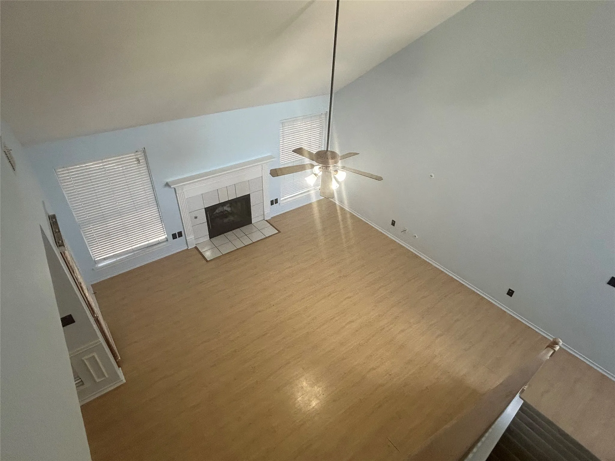 Single Family Residence For Sale in Denton County , 2114 Montclair Lane, Lewisville, Texas 75067, 3 Bedroom, 3 Bathroom, 1 Garage spaces, 1,504 Sqft, built in 1994, mls#21358244, Real Estate Agent in Lewisville, Homes For Sale in Denton county, Homes For Sale in Lewisville, Realtor in Lewisville Texas, Real Estate Brokerage Independent Realty Texas, Luminita Cordes Realtor