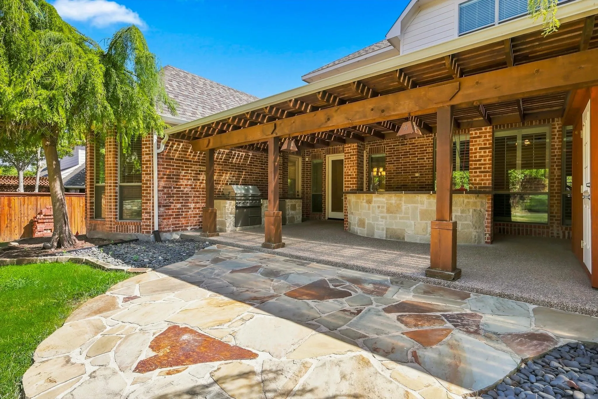 Single Family Residence For Rent in Denton County , 731 Lockridge Road, Lantana, Texas 76226, 5 Bedroom, 5 Bathroom, 3 Garage spaces, 4,484 Sqft, built in 2005, mls#21343624, Real Estate Agent in Lantana, Homes For Rent in Denton county, Homes For Rent in Lantana, Realtor in Lantana Texas, Real Estate Brokerage Independent Realty Texas, Luminita Cordes Realtor