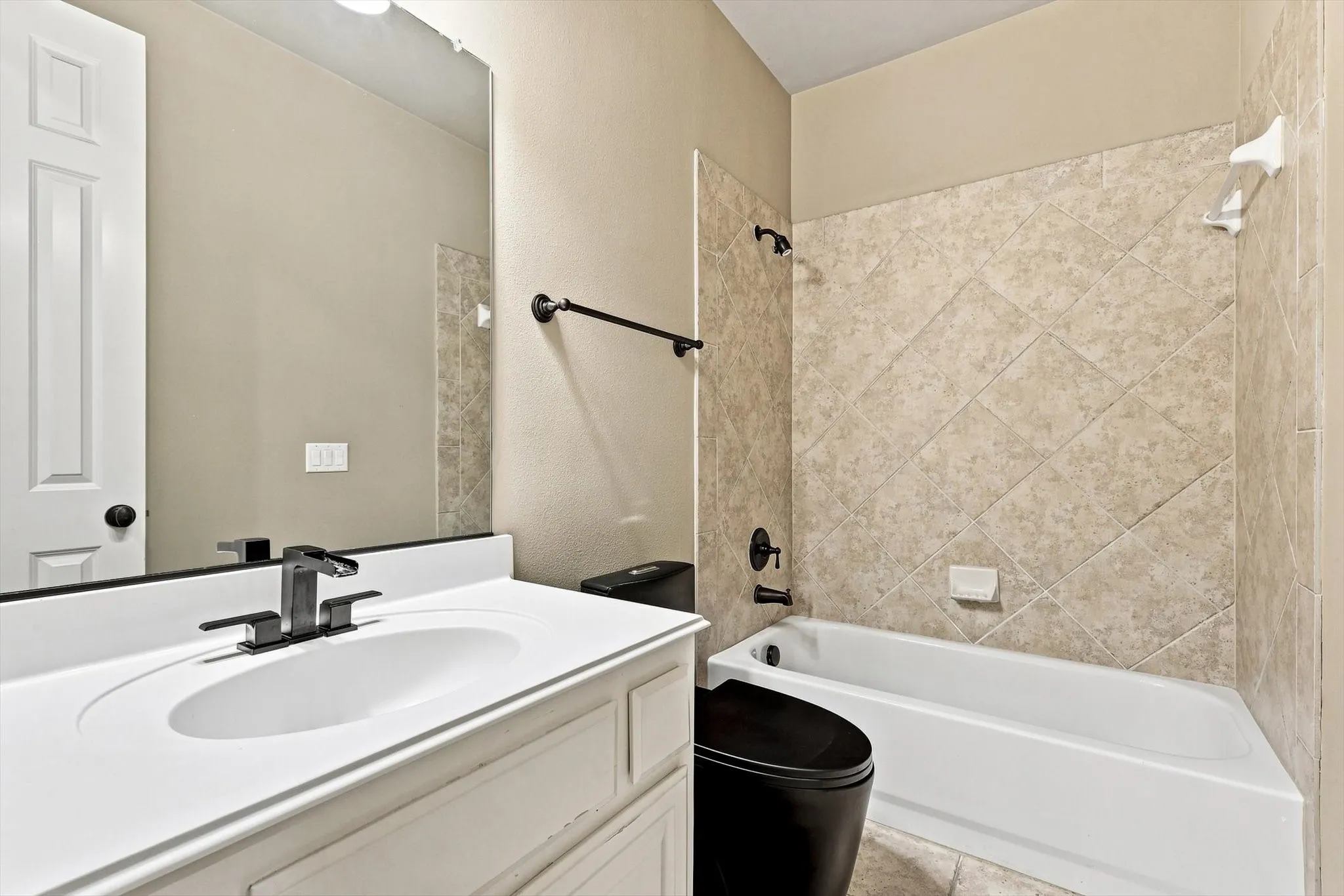Guest Suite Bath