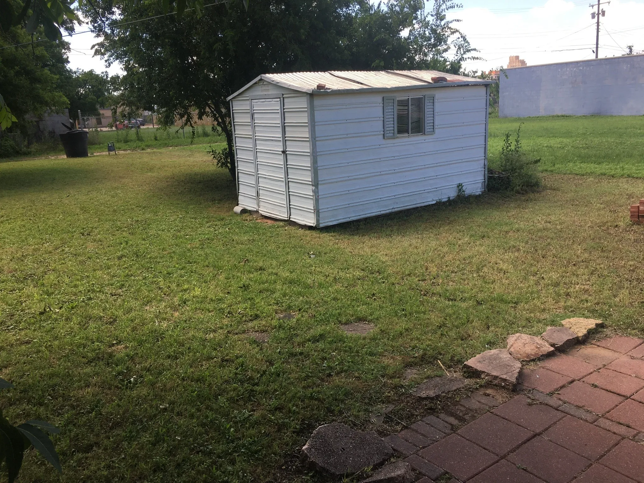 Single Family Residence For Rent in Taylor County , 438 Cherry Street, Abilene, Texas 79602, 2 Bedroom, 1 Bathroom, Garage spaces, 732 Sqft, built in 1938, Price $1,500, mls#21358259, Real Estate Agent in Abilene, Homes For Rent in Taylor county, Homes For Rent in Abilene, Realtor in Abilene Texas, Real Estate Brokerage Independent Realty Texas, Luminita Cordes Realtor