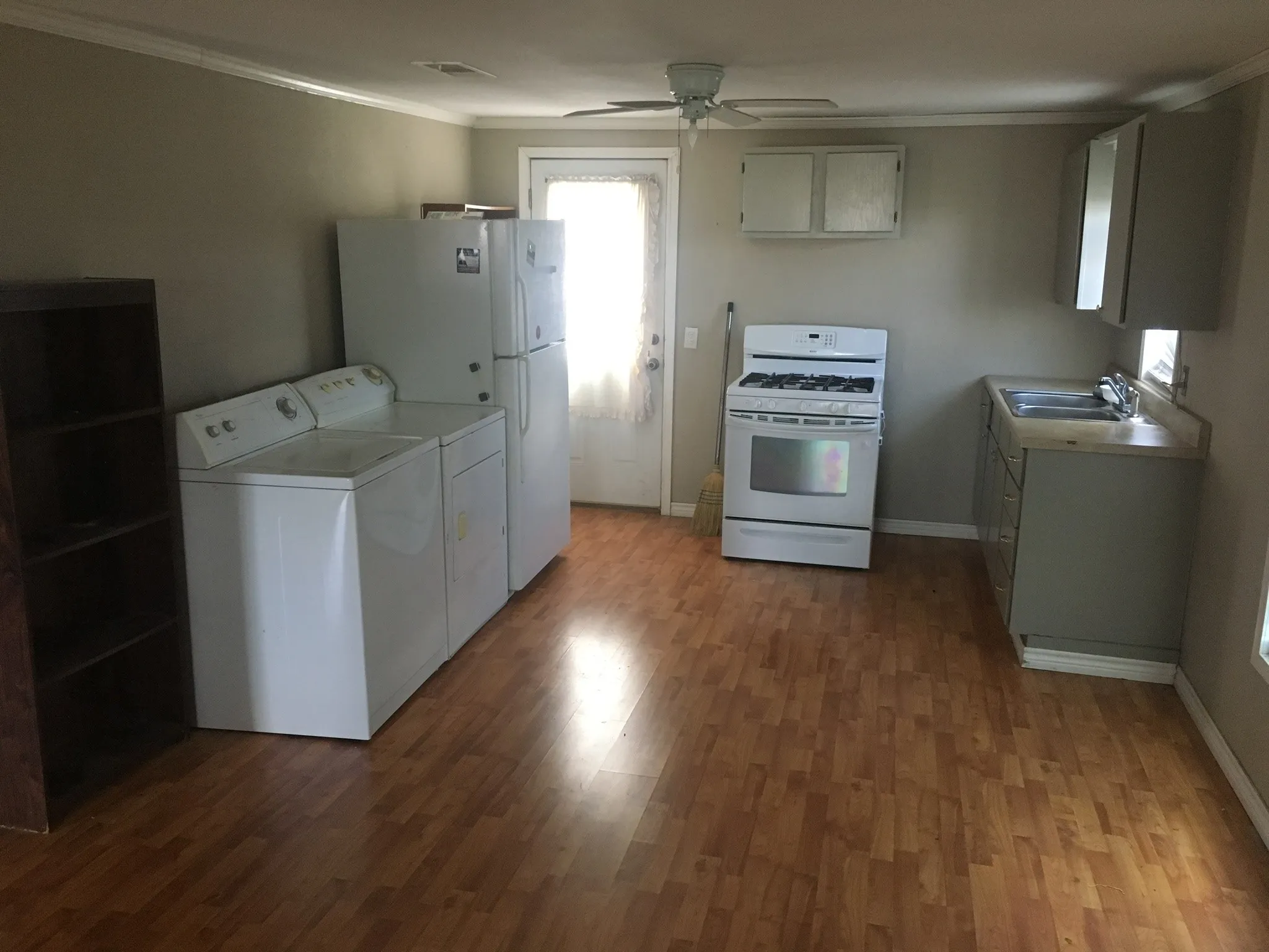 Single Family Residence For Rent in Taylor County , 438 Cherry Street, Abilene, Texas 79602, 2 Bedroom, 1 Bathroom, Garage spaces, 732 Sqft, built in 1938, Price $1,500, mls#21358259, Real Estate Agent in Abilene, Homes For Rent in Taylor county, Homes For Rent in Abilene, Realtor in Abilene Texas, Real Estate Brokerage Independent Realty Texas, Luminita Cordes Realtor