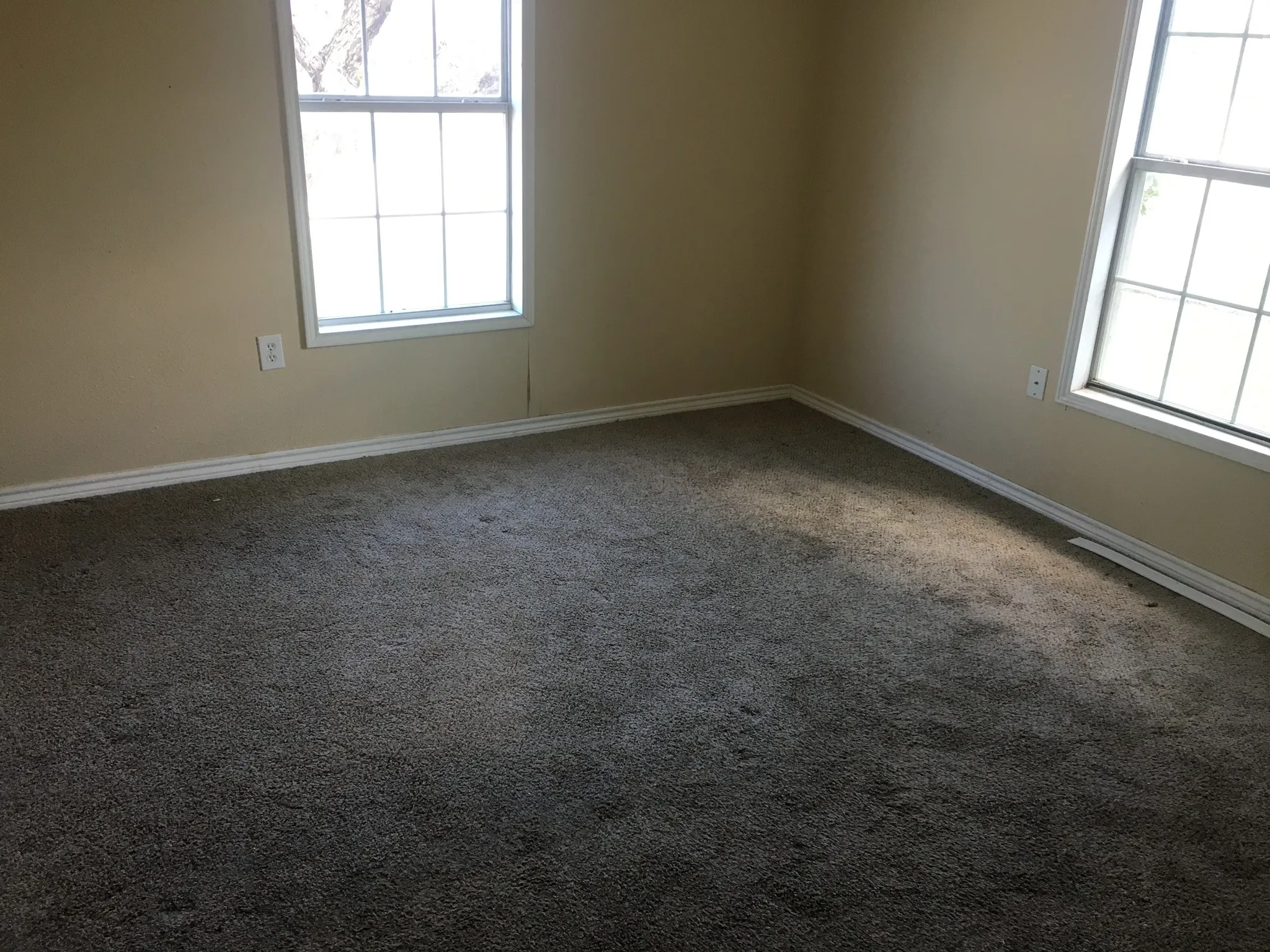 Single Family Residence For Rent in Taylor County , 438 Cherry Street, Abilene, Texas 79602, 2 Bedroom, 1 Bathroom, Garage spaces, 732 Sqft, built in 1938, Price $1,500, mls#21358259, Real Estate Agent in Abilene, Homes For Rent in Taylor county, Homes For Rent in Abilene, Realtor in Abilene Texas, Real Estate Brokerage Independent Realty Texas, Luminita Cordes Realtor