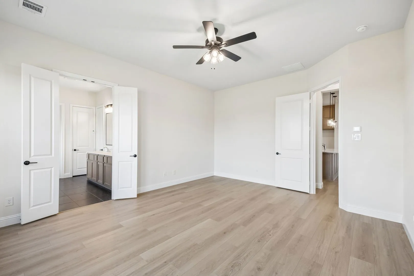 Single Family Residence For Sale in Ellis County , 2431 Scott Court, Waxahachie, Texas 75167, 4 Bedroom, 3 Bathroom, 2 Garage spaces, 2,636 Sqft, built in 2026, mls#21358269, Real Estate Agent in Waxahachie, Homes For Sale in Ellis county, Homes For Sale in Waxahachie, Realtor in Waxahachie Texas, Real Estate Brokerage Independent Realty Texas, Luminita Cordes Realtor