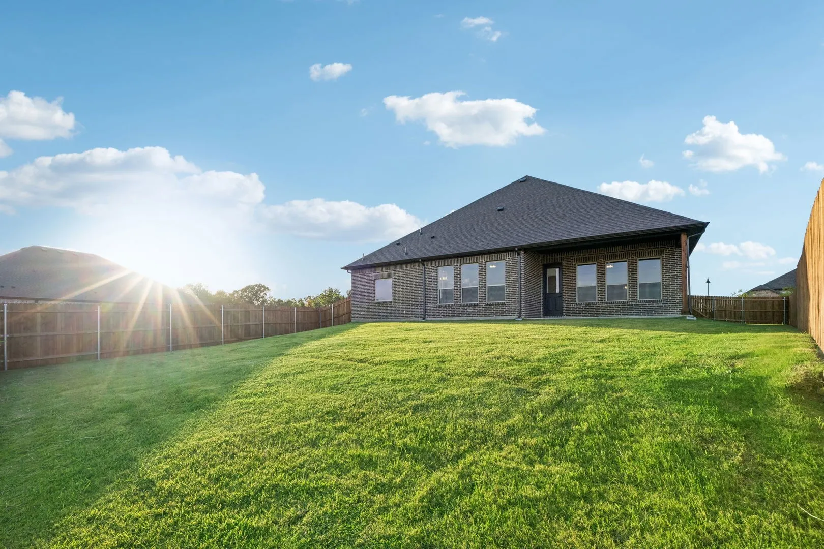 Single Family Residence For Sale in Ellis County , 2431 Scott Court, Waxahachie, Texas 75167, 4 Bedroom, 3 Bathroom, 2 Garage spaces, 2,636 Sqft, built in 2026, mls#21358269, Real Estate Agent in Waxahachie, Homes For Sale in Ellis county, Homes For Sale in Waxahachie, Realtor in Waxahachie Texas, Real Estate Brokerage Independent Realty Texas, Luminita Cordes Realtor