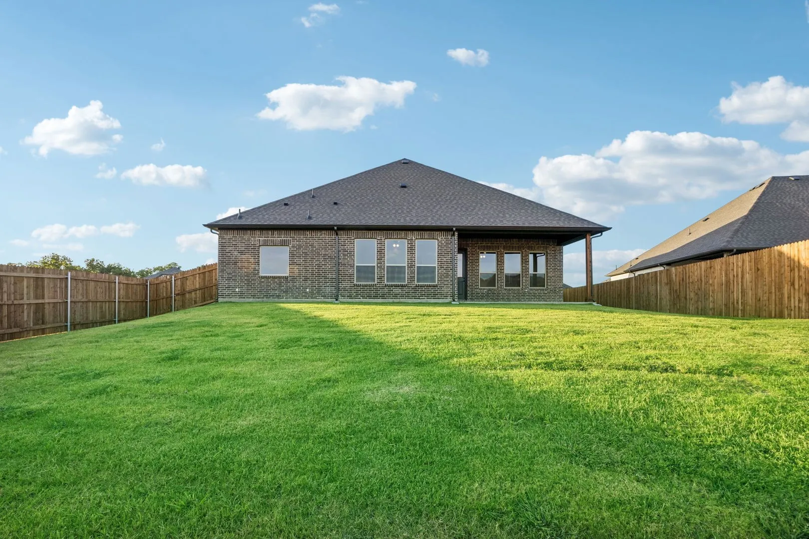 Single Family Residence For Sale in Ellis County , 2431 Scott Court, Waxahachie, Texas 75167, 4 Bedroom, 3 Bathroom, 2 Garage spaces, 2,636 Sqft, built in 2026, mls#21358269, Real Estate Agent in Waxahachie, Homes For Sale in Ellis county, Homes For Sale in Waxahachie, Realtor in Waxahachie Texas, Real Estate Brokerage Independent Realty Texas, Luminita Cordes Realtor