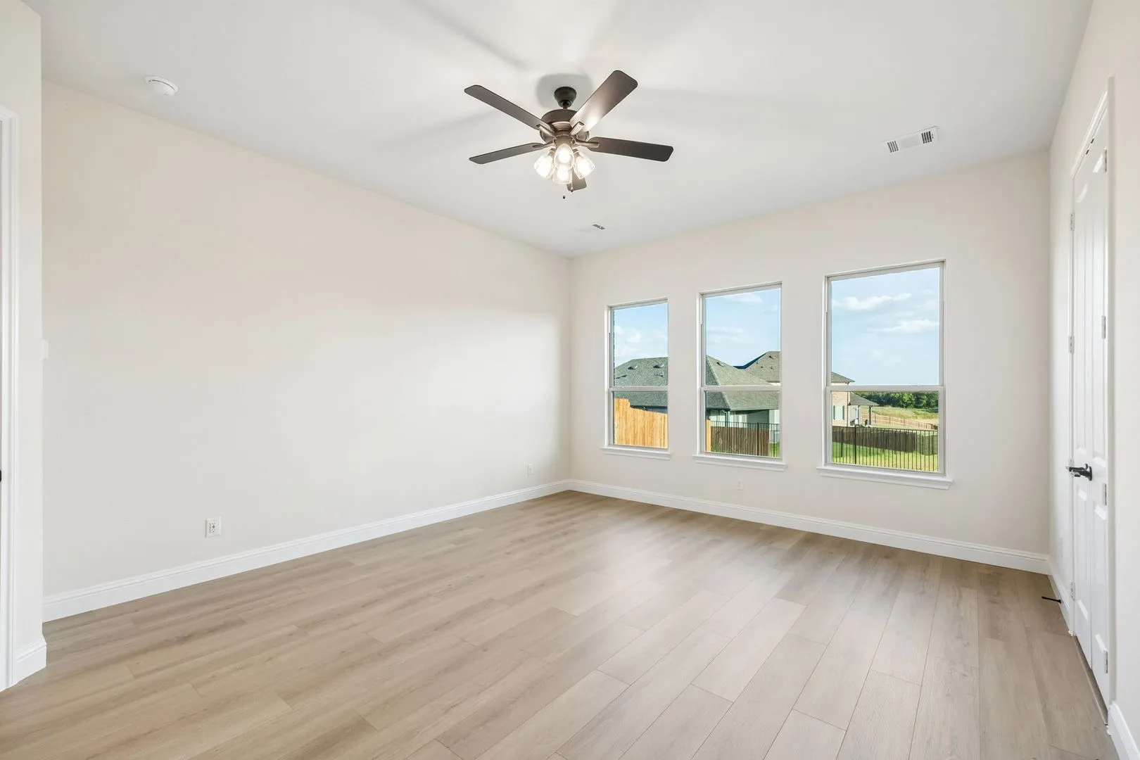 Single Family Residence For Sale in Ellis County , 2431 Scott Court, Waxahachie, Texas 75167, 4 Bedroom, 3 Bathroom, 2 Garage spaces, 2,636 Sqft, built in 2026, mls#21358269, Real Estate Agent in Waxahachie, Homes For Sale in Ellis county, Homes For Sale in Waxahachie, Realtor in Waxahachie Texas, Real Estate Brokerage Independent Realty Texas, Luminita Cordes Realtor