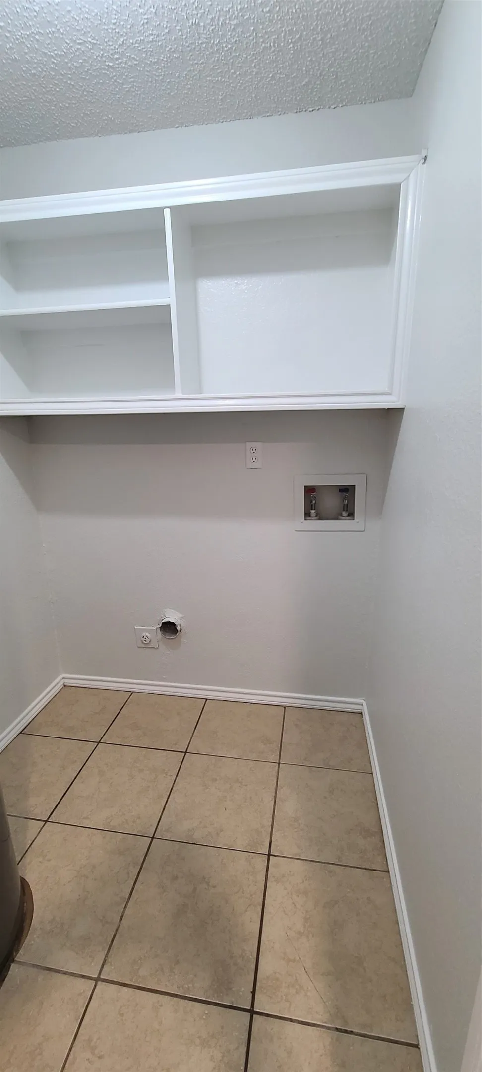 Duplex For Rent in Denton County , 17811 Farley Trail, Dallas, Texas 75287, 2 Bedroom, 2 Bathroom, Garage spaces, 1,090 Sqft, built in 1983, mls#21358290, Real Estate Agent in Dallas, Homes For Rent in Denton county, Homes For Rent in Dallas, Realtor in Dallas Texas, Real Estate Brokerage Independent Realty Texas, Luminita Cordes Realtor