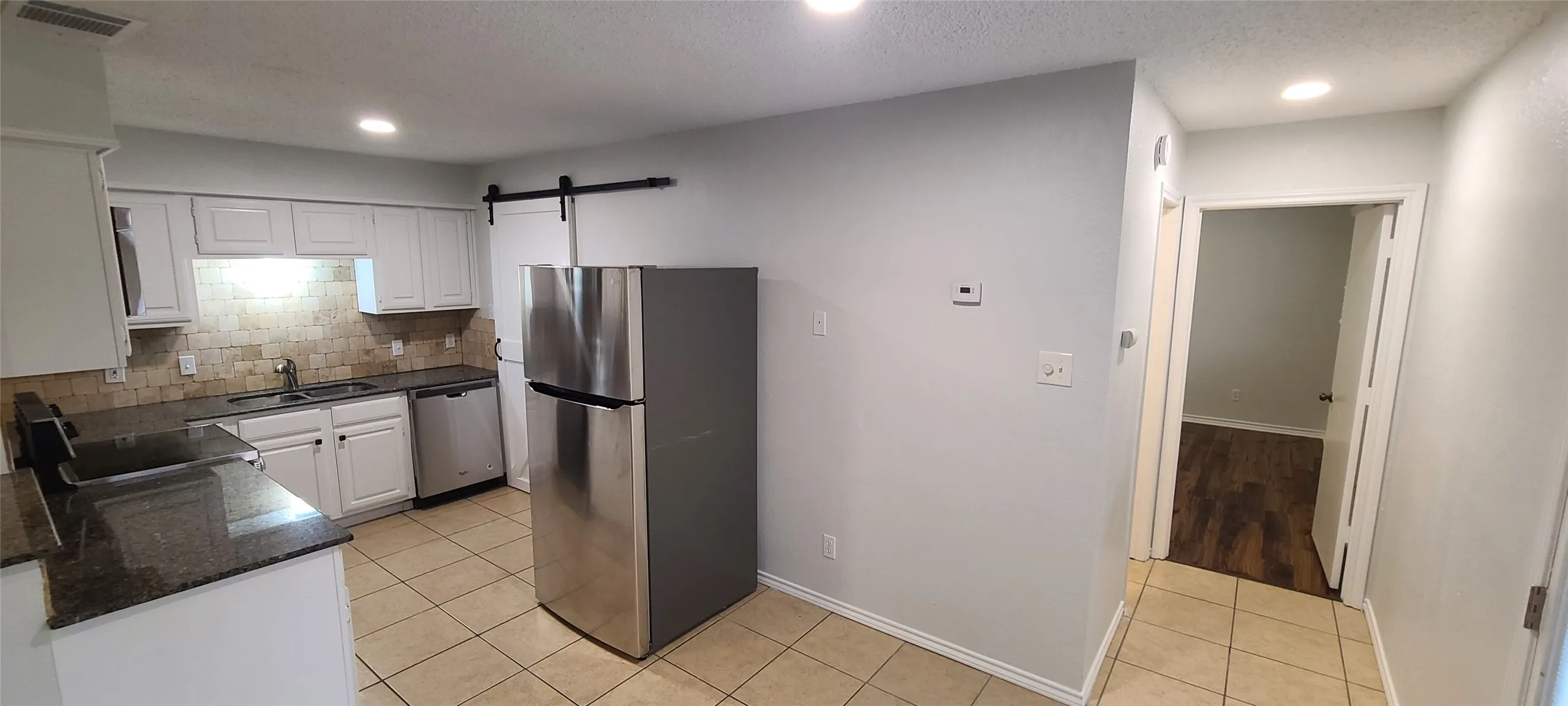 Duplex For Rent in Denton County , 17811 Farley Trail, Dallas, Texas 75287, 2 Bedroom, 2 Bathroom, Garage spaces, 1,090 Sqft, built in 1983, mls#21358290, Real Estate Agent in Dallas, Homes For Rent in Denton county, Homes For Rent in Dallas, Realtor in Dallas Texas, Real Estate Brokerage Independent Realty Texas, Luminita Cordes Realtor