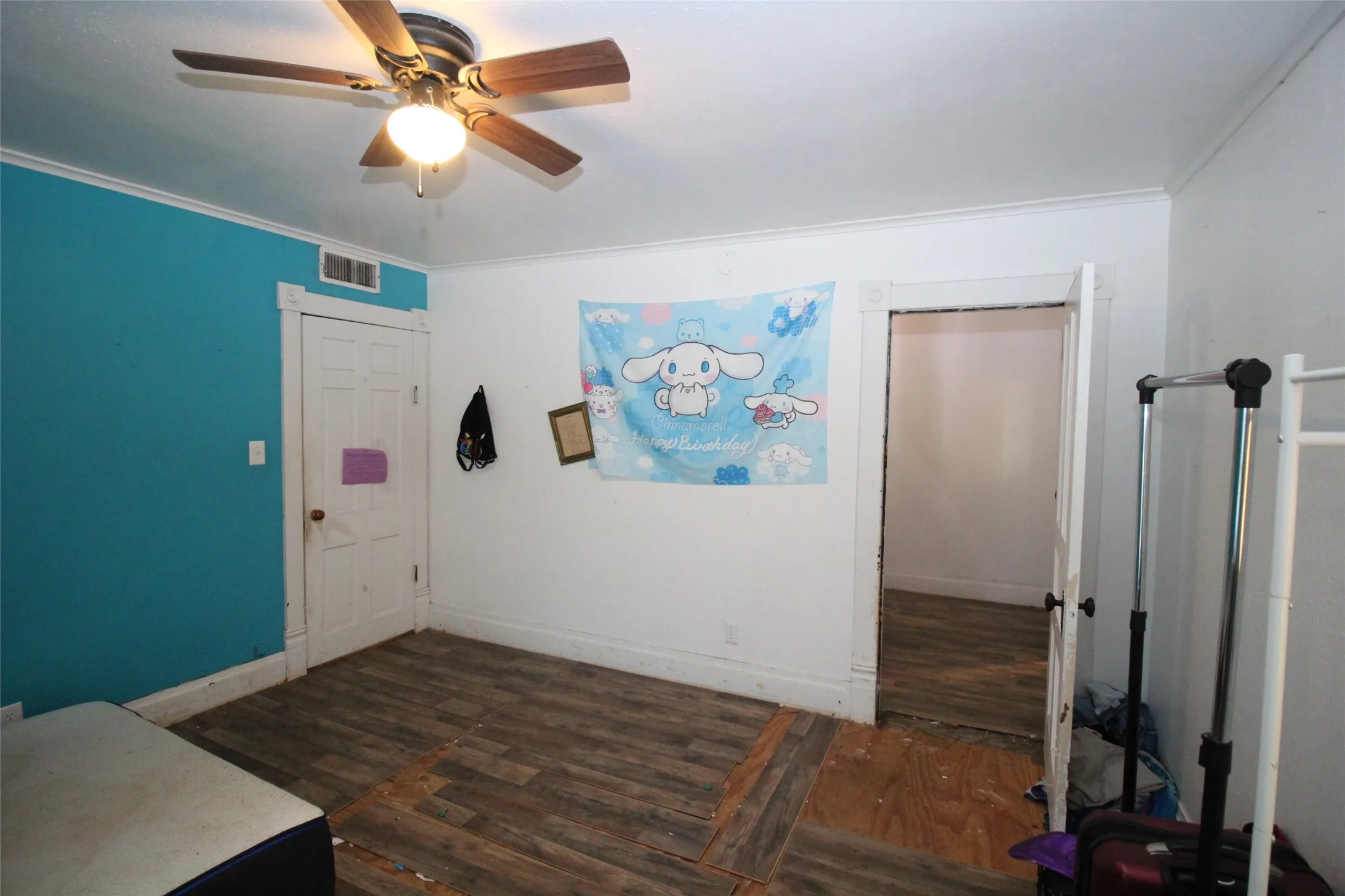 Single Family Residence For Sale in Knox County , 461 S 9th Avenue, Munday, Texas 76371, 5 Bedroom, 3 Bathroom, 5 Garage spaces, 2,586 Sqft, built in 1920, mls#21357082, Real Estate Agent in Munday, Homes For Sale in Knox county, Homes For Sale in Munday, Realtor in Munday Texas, Real Estate Brokerage Independent Realty Texas, Luminita Cordes Realtor