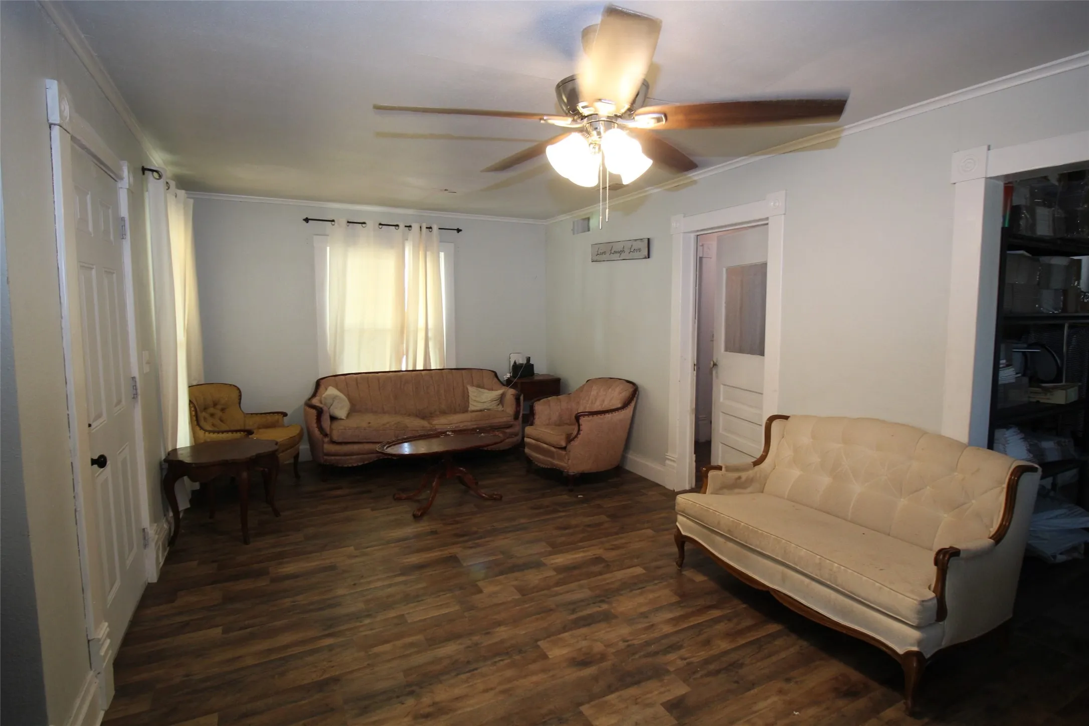 Single Family Residence For Sale in Knox County , 461 S 9th Avenue, Munday, Texas 76371, 5 Bedroom, 3 Bathroom, 5 Garage spaces, 2,586 Sqft, built in 1920, mls#21357082, Real Estate Agent in Munday, Homes For Sale in Knox county, Homes For Sale in Munday, Realtor in Munday Texas, Real Estate Brokerage Independent Realty Texas, Luminita Cordes Realtor