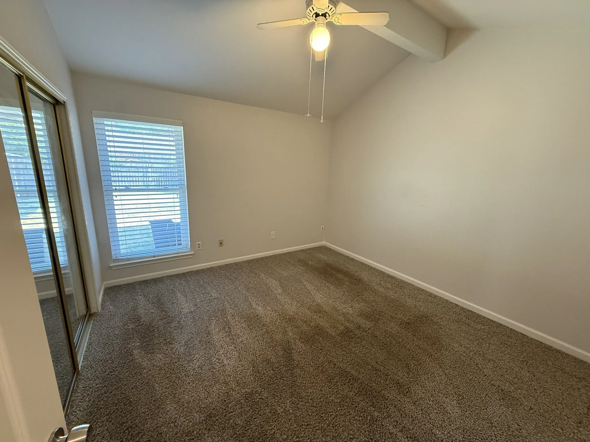 Townhouse For Sale in Tarrant County , 2317 Aquaduct Drive, Bedford, Texas 76022, 2 Bedroom, 1 Bathroom, Garage spaces, 1,038 Sqft, built in 1985, mls#21350103, Real Estate Agent in Bedford, Homes For Sale in Tarrant county, Homes For Sale in Bedford, Realtor in Bedford Texas, Real Estate Brokerage Independent Realty Texas, Luminita Cordes Realtor