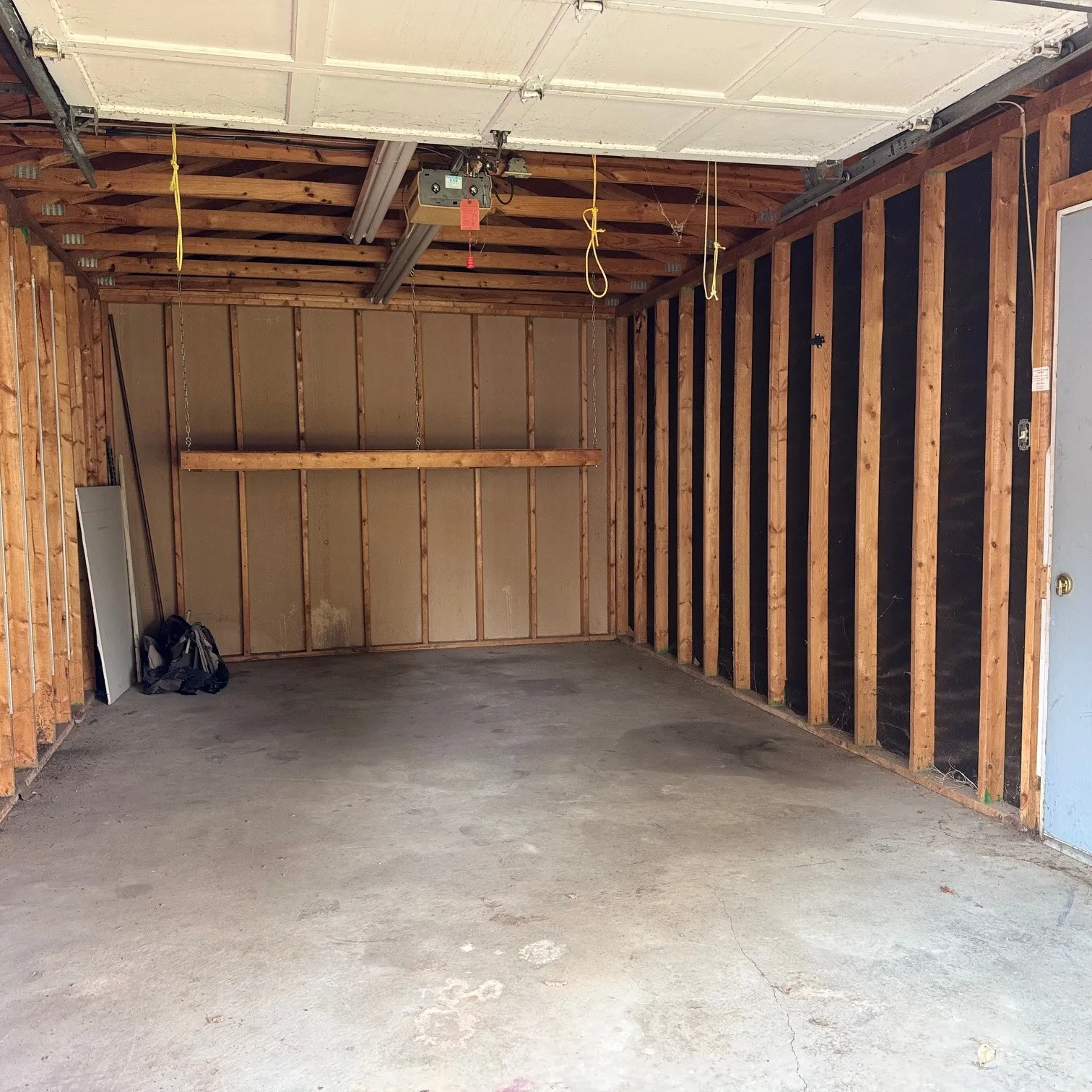 Single Family Residence For Sale in Tarrant County , 4619 Parrish Road, Haltom City, Texas 76117, 2 Bedroom, 1 Bathroom, 1 Garage spaces, 1,196 Sqft, built in 1945, mls#21353160, Real Estate Agent in Haltom City, Homes For Sale in Tarrant county, Homes For Sale in Haltom City, Realtor in Haltom City Texas, Real Estate Brokerage Independent Realty Texas, Luminita Cordes Realtor