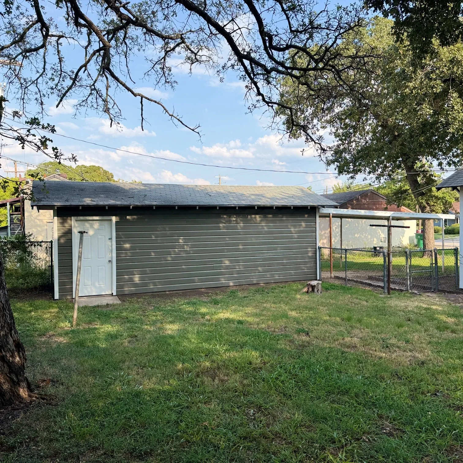 Single Family Residence For Sale in Tarrant County , 4619 Parrish Road, Haltom City, Texas 76117, 2 Bedroom, 1 Bathroom, 1 Garage spaces, 1,196 Sqft, built in 1945, mls#21353160, Real Estate Agent in Haltom City, Homes For Sale in Tarrant county, Homes For Sale in Haltom City, Realtor in Haltom City Texas, Real Estate Brokerage Independent Realty Texas, Luminita Cordes Realtor