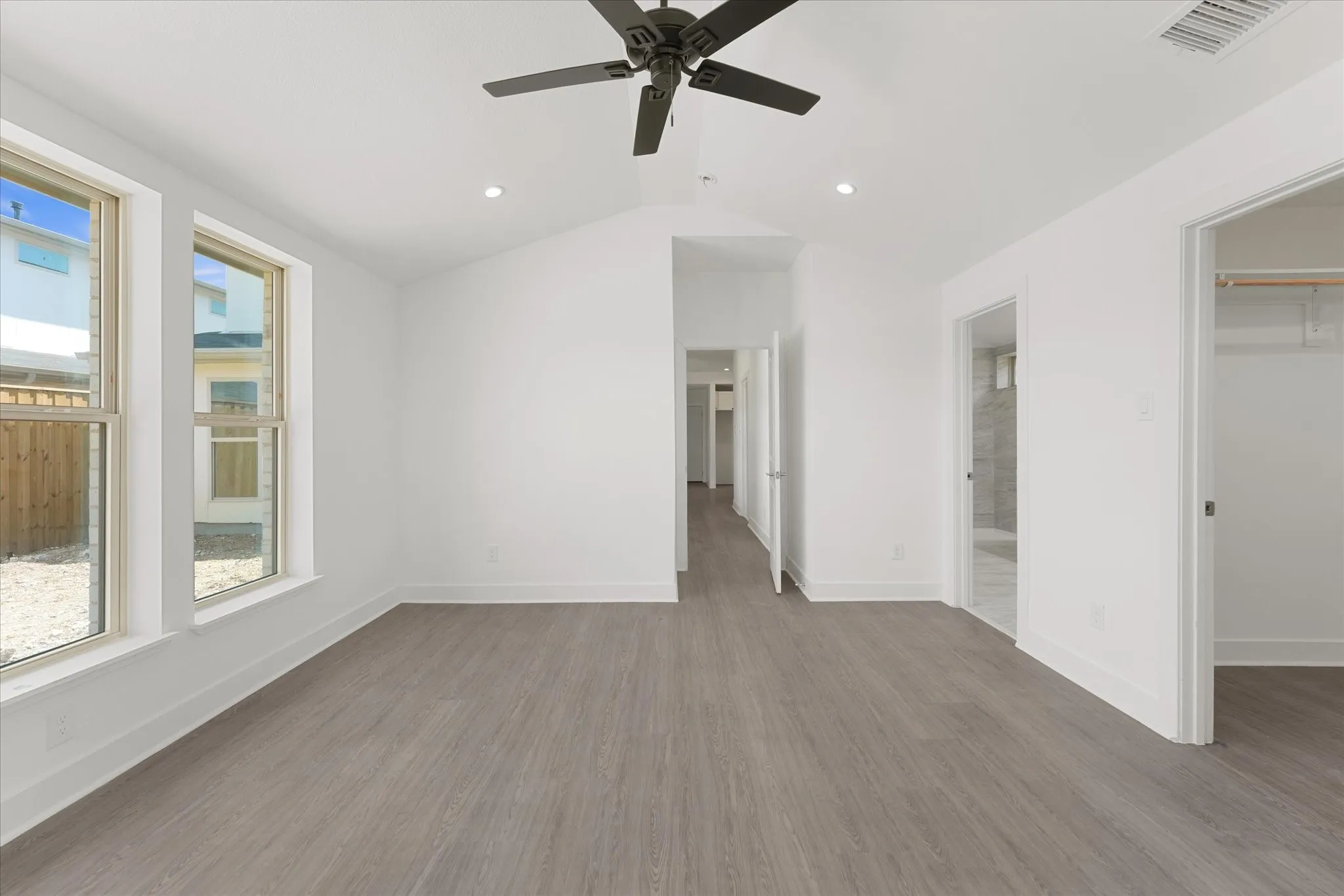 Single Family Residence For Sale in Dallas County , 3763 Wenatche Drive, Dallas, Texas 75233, 4 Bedroom, 4 Bathroom, 2 Garage spaces, 2,907 Sqft, built in 2024, mls#21356333, Real Estate Agent in Dallas, Homes For Sale in Dallas county, Homes For Sale in Dallas, Realtor in Dallas Texas, Real Estate Brokerage Independent Realty Texas, Luminita Cordes Realtor