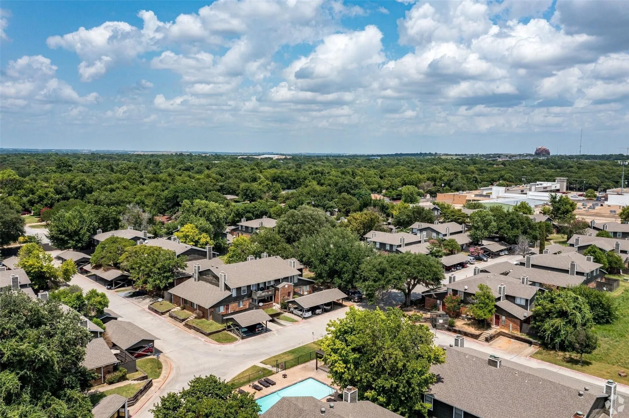 Condominium For Sale in Tarrant County , 1122 Millview Drive 303, Arlington, Texas 76012, 3 Bedroom, 2 Bathroom, Garage spaces, 1,199 Sqft, built in 1984, Price $145,000, mls#21358281, Real Estate Agent in Arlington, Homes For Sale in Tarrant county, Homes For Sale in Arlington, Realtor in Arlington Texas, Real Estate Brokerage Independent Realty Texas, Luminita Cordes Realtor