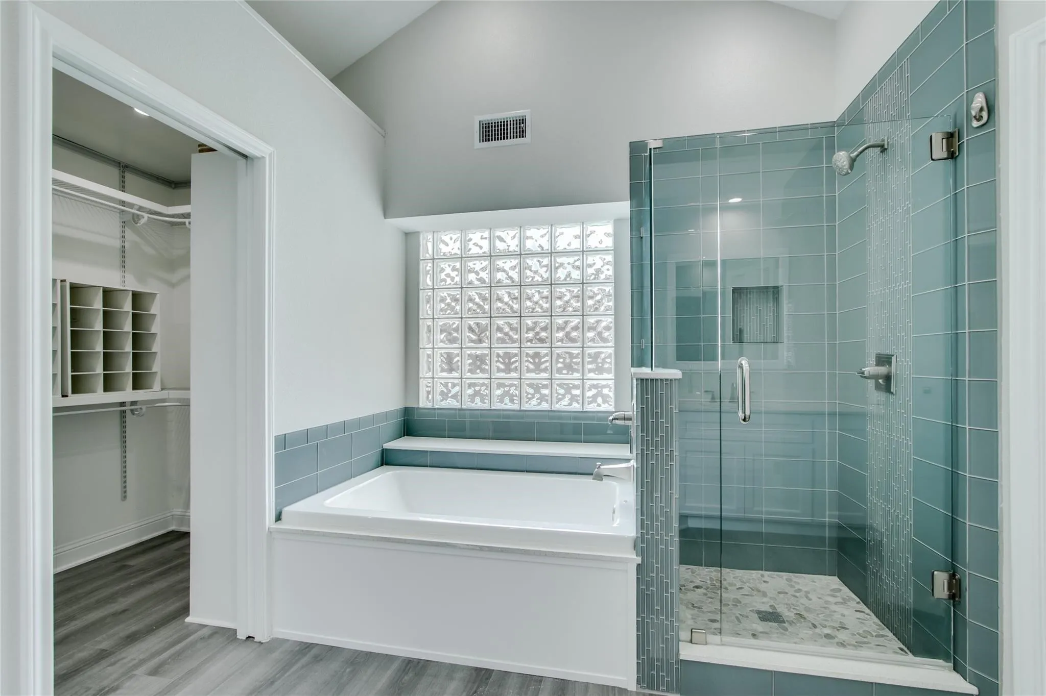 Single Family Residence For Rent in Collin County , 3313 Darion Lane, Plano, Texas 75093, 3 Bedroom, 2 Bathroom, 2 Garage spaces, 1,833 Sqft, built in 1983, mls#21357247, Real Estate Agent in Plano, Homes For Rent in Collin county, Homes For Rent in Plano, Realtor in Plano Texas, Real Estate Brokerage Independent Realty Texas, Luminita Cordes Realtor
