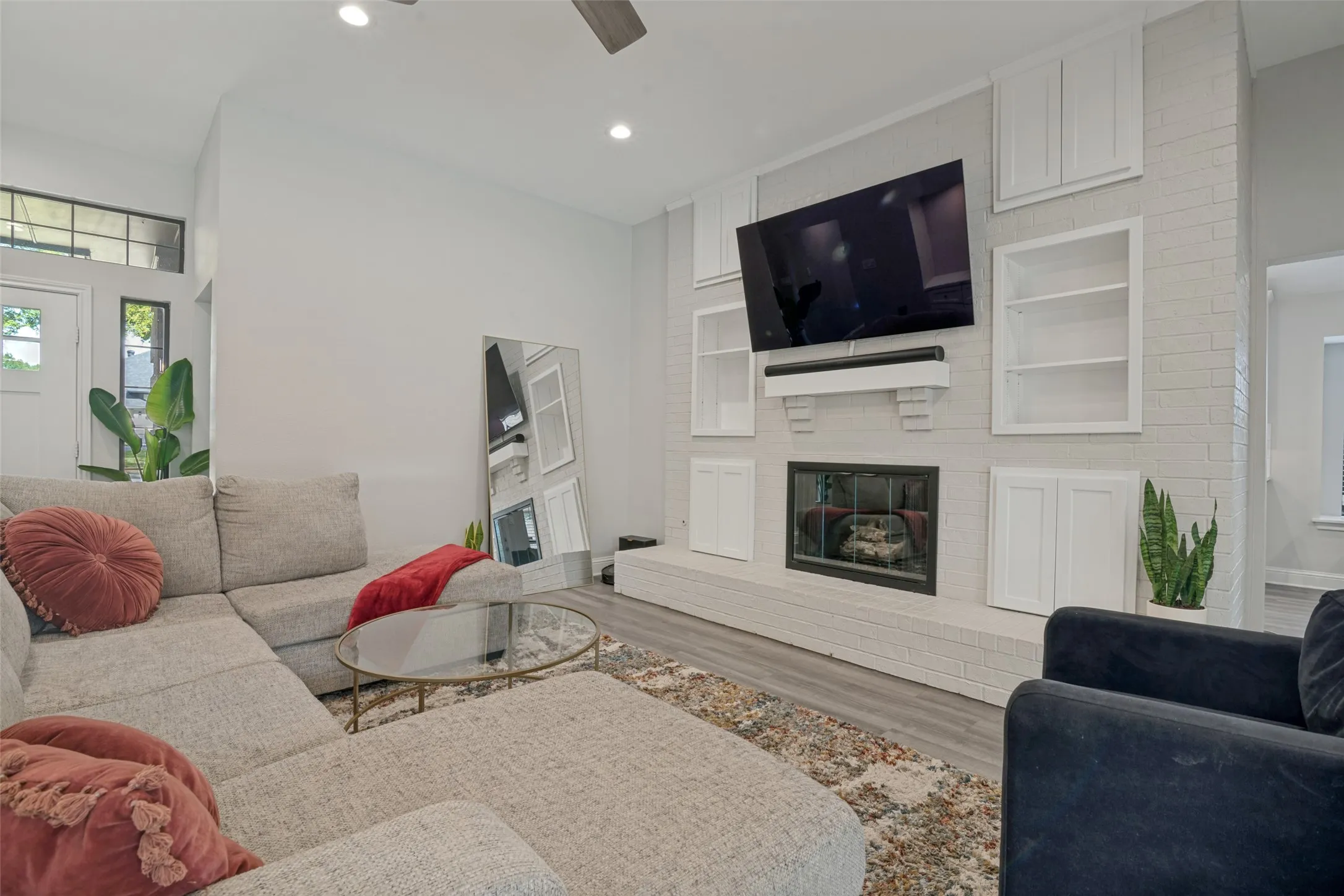 Single Family Residence For Rent in Collin County , 3313 Darion Lane, Plano, Texas 75093, 3 Bedroom, 2 Bathroom, 2 Garage spaces, 1,833 Sqft, built in 1983, mls#21357247, Real Estate Agent in Plano, Homes For Rent in Collin county, Homes For Rent in Plano, Realtor in Plano Texas, Real Estate Brokerage Independent Realty Texas, Luminita Cordes Realtor