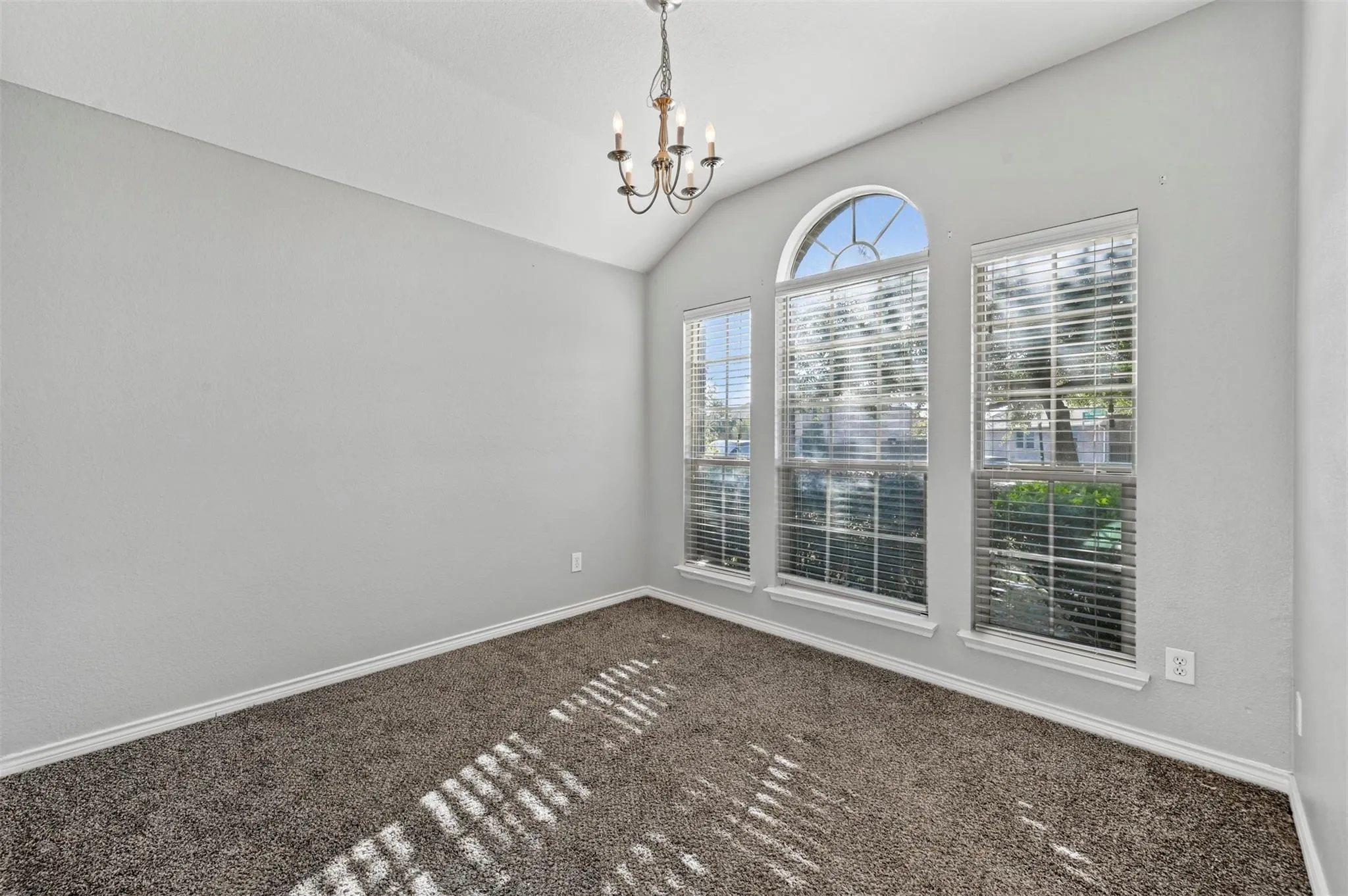 Single Family Residence For Rent in Denton County , 5590 Manitou Drive, Prosper, Texas 75078, 4 Bedroom, 2 Bathroom, 2 Garage spaces, 2,180 Sqft, built in 2009, mls#21358305, Real Estate Agent in Prosper, Homes For Rent in Denton county, Homes For Rent in Prosper, Realtor in Prosper Texas, Real Estate Brokerage Independent Realty Texas, Luminita Cordes Realtor