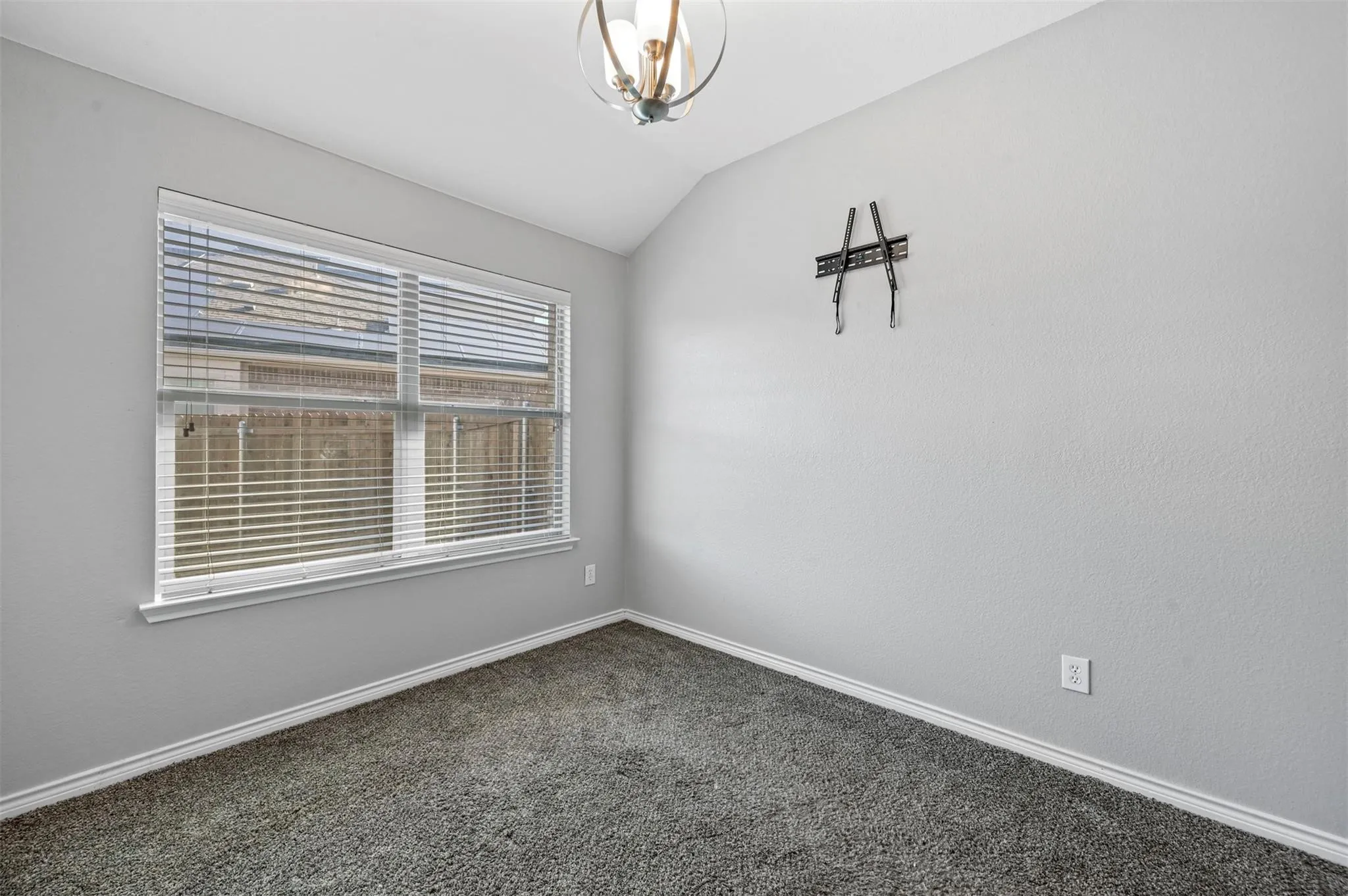 Single Family Residence For Rent in Denton County , 5590 Manitou Drive, Prosper, Texas 75078, 4 Bedroom, 2 Bathroom, 2 Garage spaces, 2,180 Sqft, built in 2009, mls#21358305, Real Estate Agent in Prosper, Homes For Rent in Denton county, Homes For Rent in Prosper, Realtor in Prosper Texas, Real Estate Brokerage Independent Realty Texas, Luminita Cordes Realtor