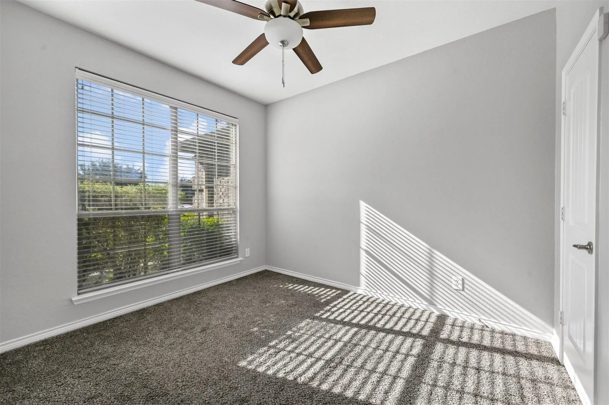 Single Family Residence For Rent in Denton County , 5590 Manitou Drive, Prosper, Texas 75078, 4 Bedroom, 2 Bathroom, 2 Garage spaces, 2,180 Sqft, built in 2009, mls#21358305, Real Estate Agent in Prosper, Homes For Rent in Denton county, Homes For Rent in Prosper, Realtor in Prosper Texas, Real Estate Brokerage Independent Realty Texas, Luminita Cordes Realtor