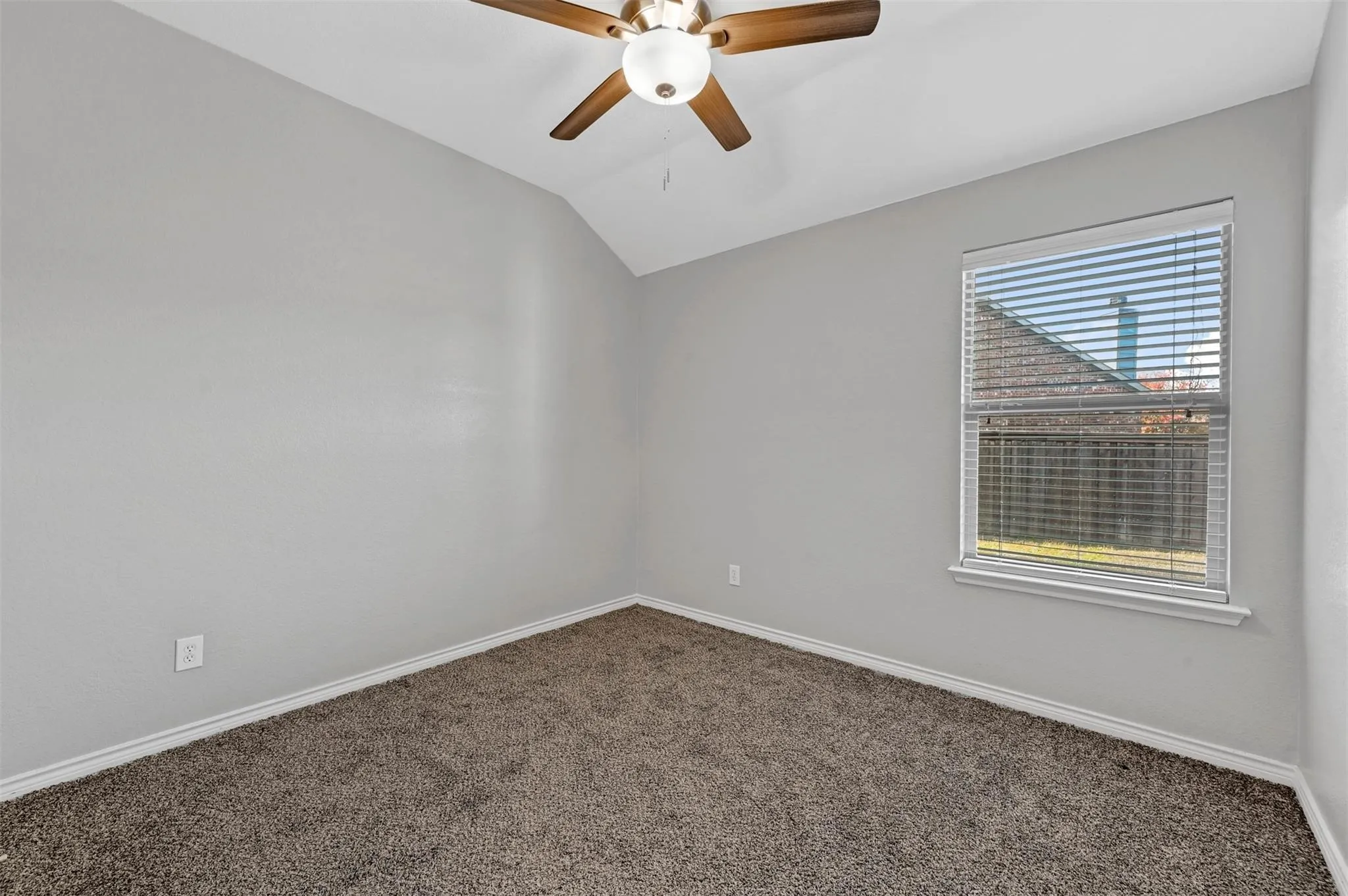 Single Family Residence For Rent in Denton County , 5590 Manitou Drive, Prosper, Texas 75078, 4 Bedroom, 2 Bathroom, 2 Garage spaces, 2,180 Sqft, built in 2009, mls#21358305, Real Estate Agent in Prosper, Homes For Rent in Denton county, Homes For Rent in Prosper, Realtor in Prosper Texas, Real Estate Brokerage Independent Realty Texas, Luminita Cordes Realtor