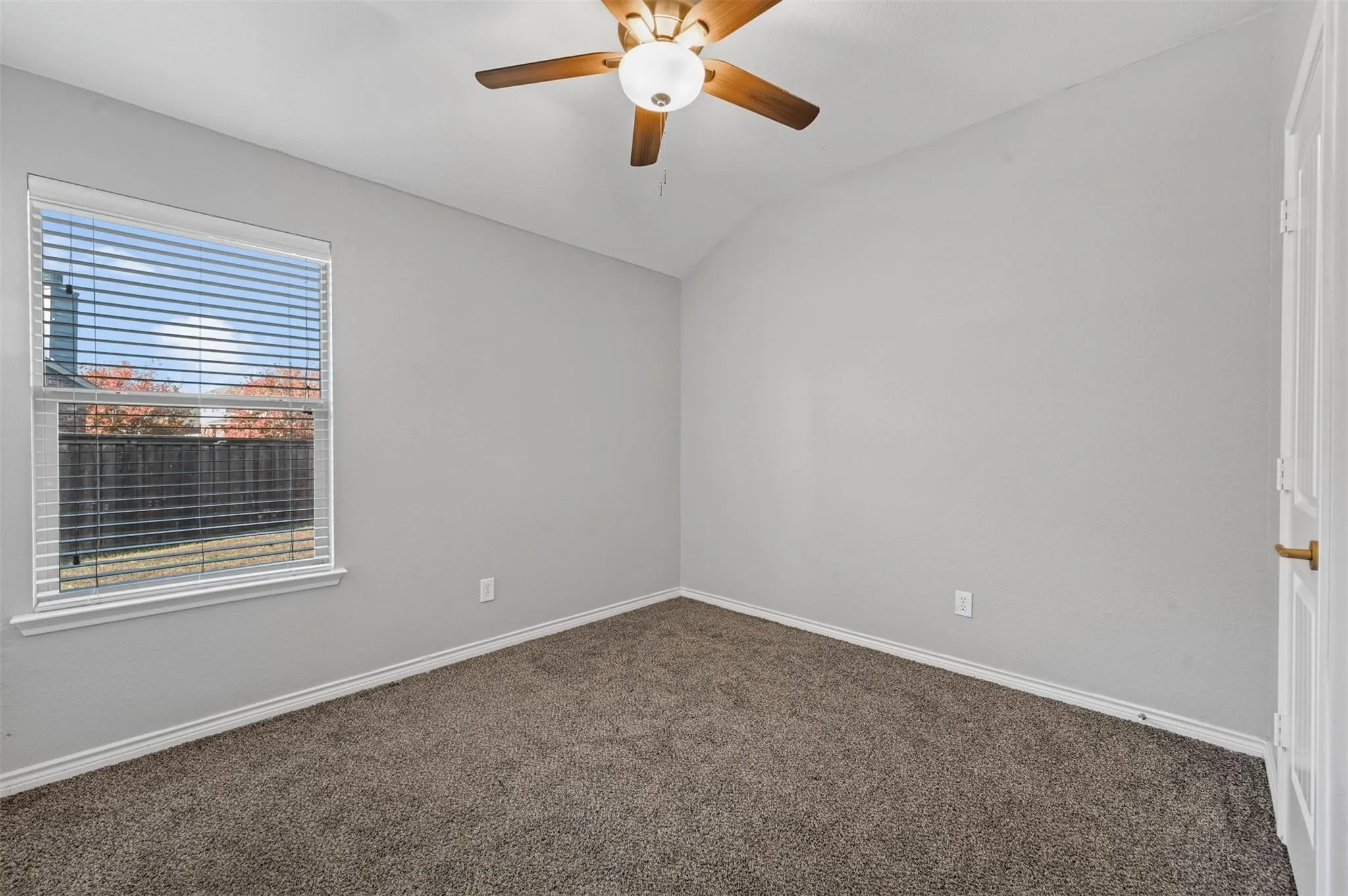 Single Family Residence For Rent in Denton County , 5590 Manitou Drive, Prosper, Texas 75078, 4 Bedroom, 2 Bathroom, 2 Garage spaces, 2,180 Sqft, built in 2009, mls#21358305, Real Estate Agent in Prosper, Homes For Rent in Denton county, Homes For Rent in Prosper, Realtor in Prosper Texas, Real Estate Brokerage Independent Realty Texas, Luminita Cordes Realtor