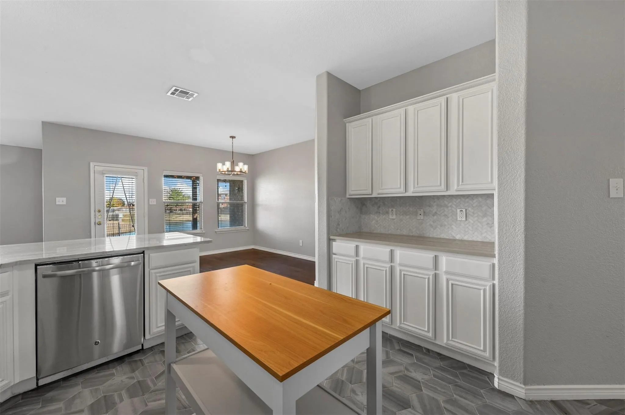 Single Family Residence For Rent in Denton County , 5590 Manitou Drive, Prosper, Texas 75078, 4 Bedroom, 2 Bathroom, 2 Garage spaces, 2,180 Sqft, built in 2009, mls#21358305, Real Estate Agent in Prosper, Homes For Rent in Denton county, Homes For Rent in Prosper, Realtor in Prosper Texas, Real Estate Brokerage Independent Realty Texas, Luminita Cordes Realtor