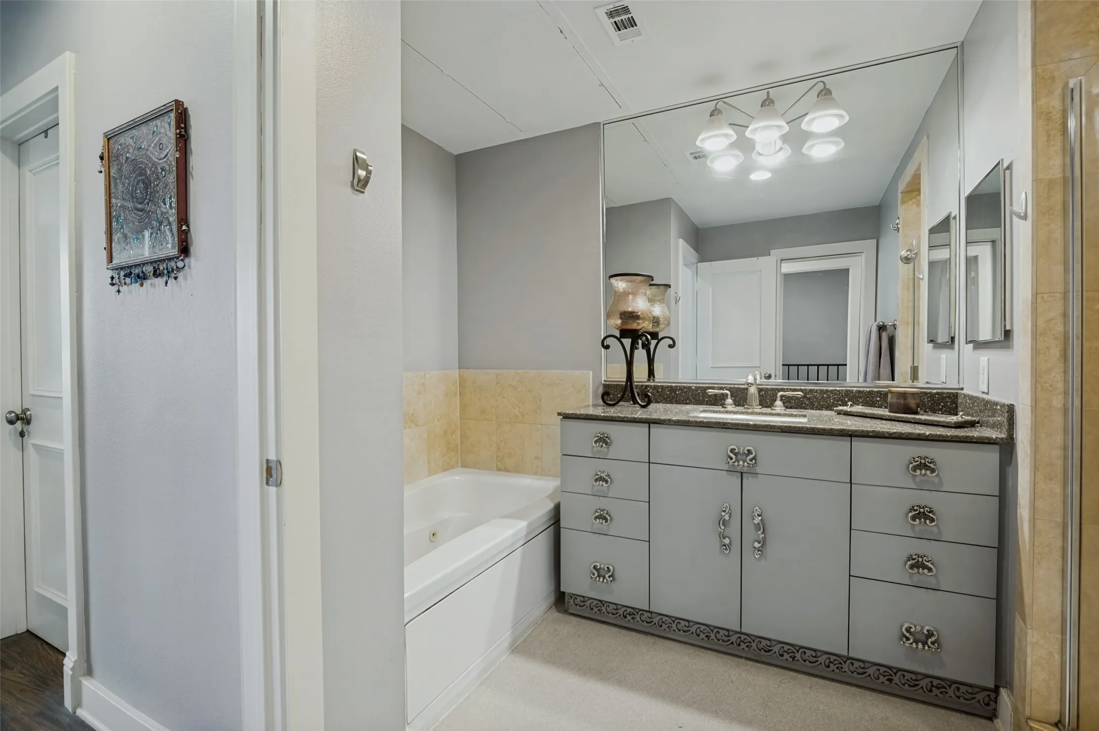 Condominium For Sale in Dallas County , 5055 Addison Circle 423, Addison, Texas 75001, 2 Bedroom, 2 Bathroom, 2 Garage spaces, 1,979 Sqft, built in 2000, mls#21358256, Real Estate Agent in Addison, Homes For Sale in Dallas county, Homes For Sale in Addison, Realtor in Addison Texas, Real Estate Brokerage Independent Realty Texas, Luminita Cordes Realtor