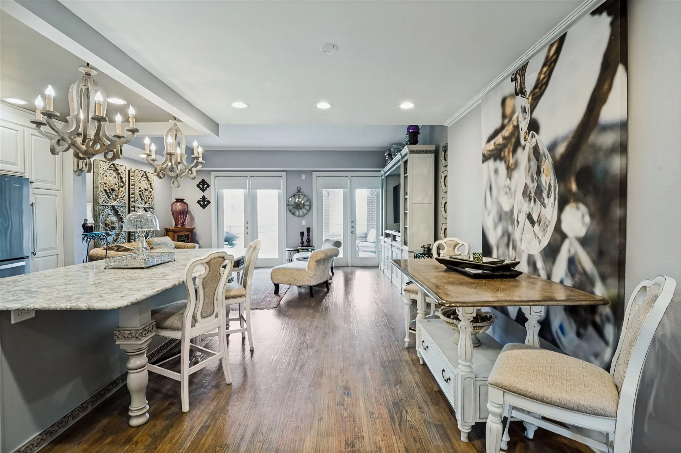 Condominium For Sale in Dallas County , 5055 Addison Circle 423, Addison, Texas 75001, 2 Bedroom, 2 Bathroom, 2 Garage spaces, 1,979 Sqft, built in 2000, mls#21358256, Real Estate Agent in Addison, Homes For Sale in Dallas county, Homes For Sale in Addison, Realtor in Addison Texas, Real Estate Brokerage Independent Realty Texas, Luminita Cordes Realtor