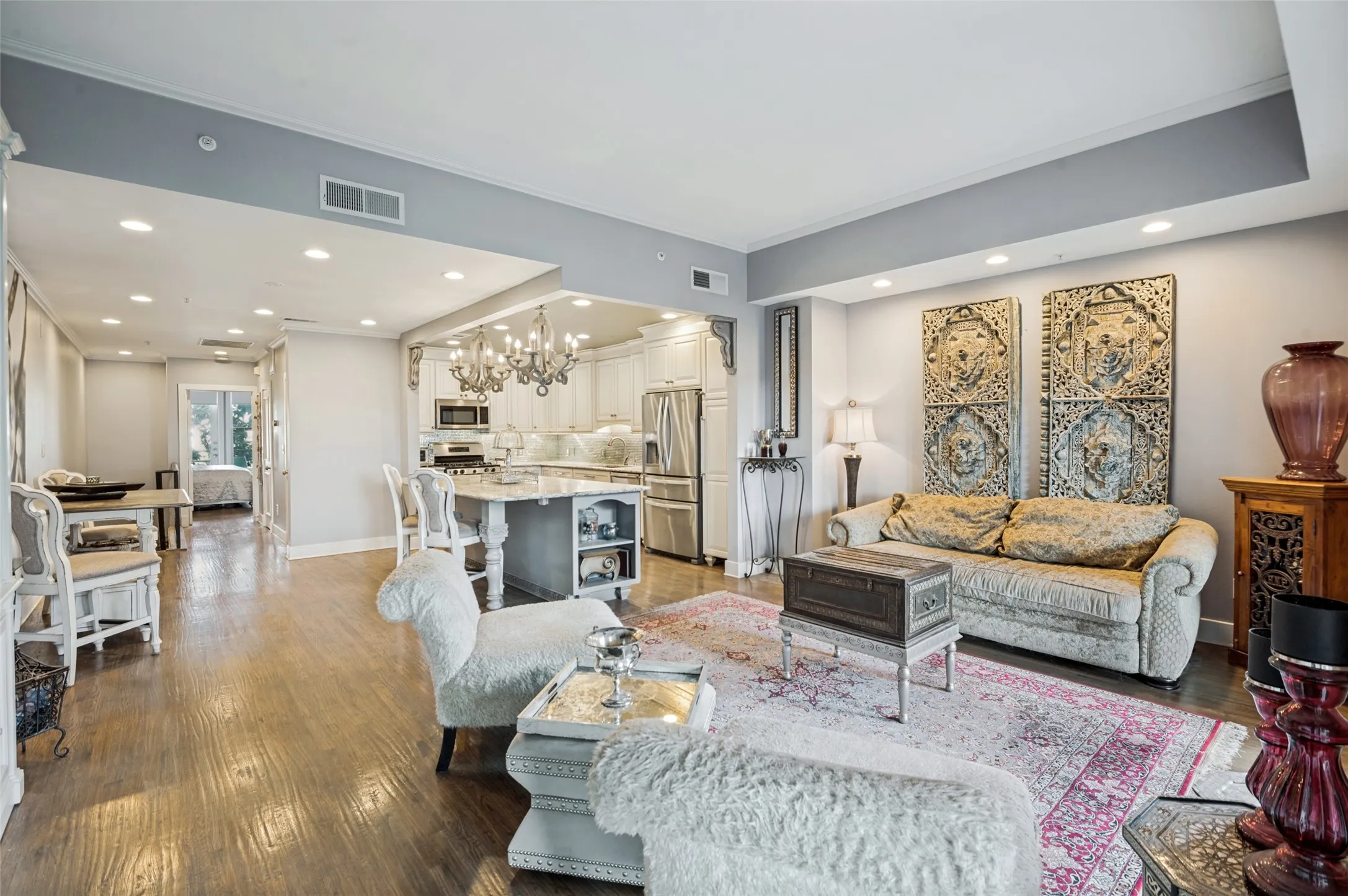 Condominium For Sale in Dallas County , 5055 Addison Circle 423, Addison, Texas 75001, 2 Bedroom, 2 Bathroom, 2 Garage spaces, 1,979 Sqft, built in 2000, mls#21358256, Real Estate Agent in Addison, Homes For Sale in Dallas county, Homes For Sale in Addison, Realtor in Addison Texas, Real Estate Brokerage Independent Realty Texas, Luminita Cordes Realtor