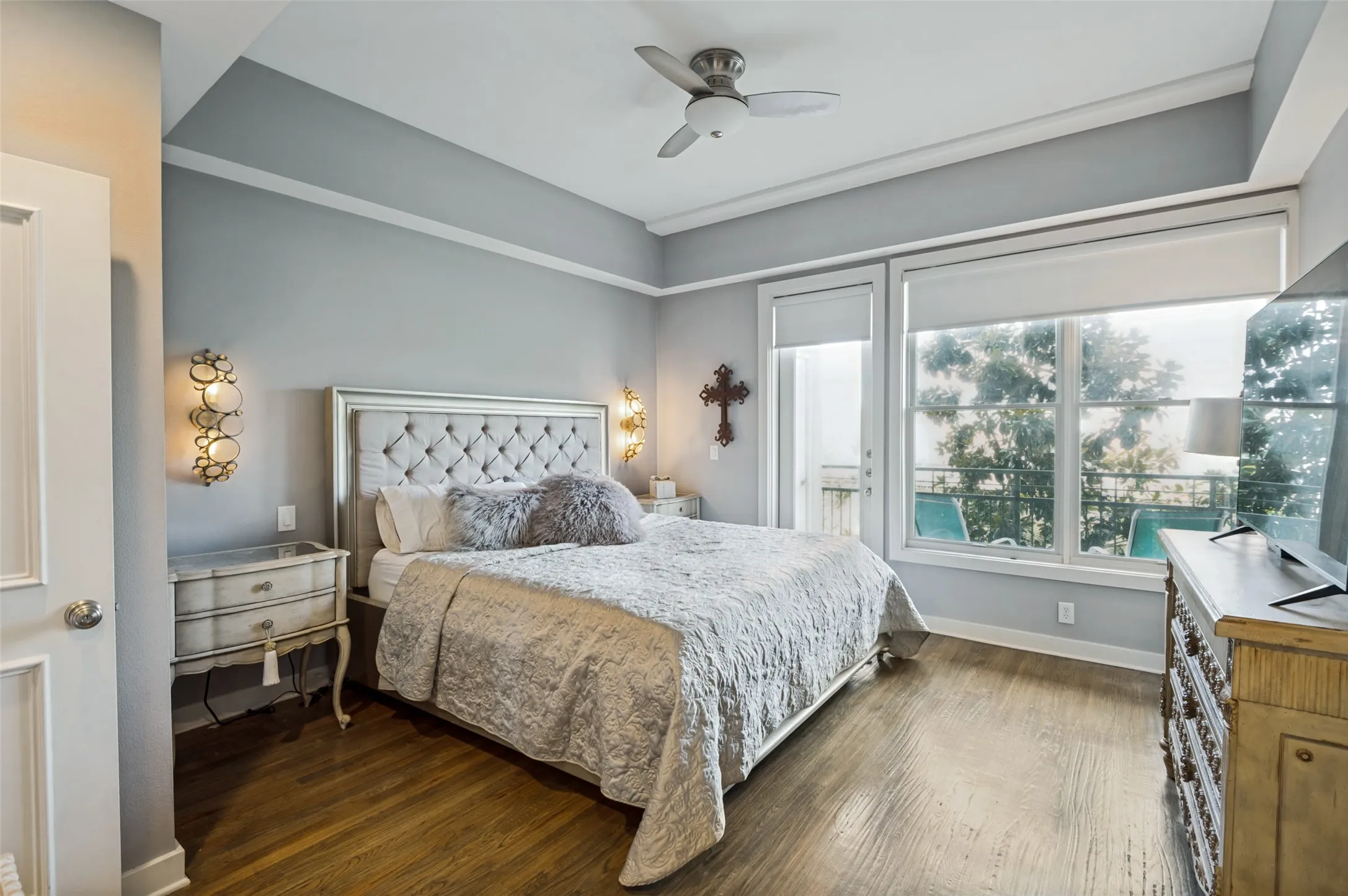 Condominium For Sale in Dallas County , 5055 Addison Circle 423, Addison, Texas 75001, 2 Bedroom, 2 Bathroom, 2 Garage spaces, 1,979 Sqft, built in 2000, mls#21358256, Real Estate Agent in Addison, Homes For Sale in Dallas county, Homes For Sale in Addison, Realtor in Addison Texas, Real Estate Brokerage Independent Realty Texas, Luminita Cordes Realtor