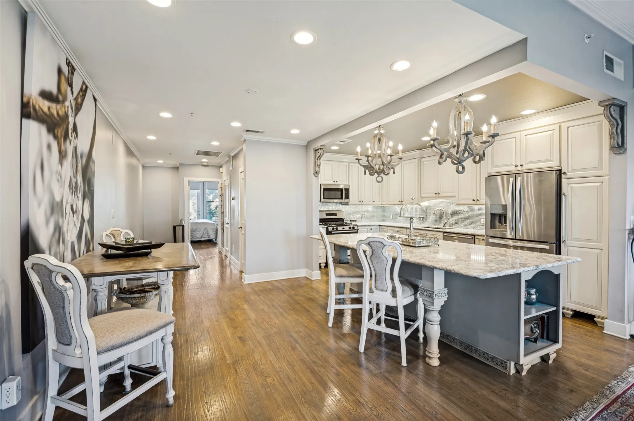 Condominium For Sale in Dallas County , 5055 Addison Circle 423, Addison, Texas 75001, 2 Bedroom, 2 Bathroom, 2 Garage spaces, 1,979 Sqft, built in 2000, mls#21358256, Real Estate Agent in Addison, Homes For Sale in Dallas county, Homes For Sale in Addison, Realtor in Addison Texas, Real Estate Brokerage Independent Realty Texas, Luminita Cordes Realtor